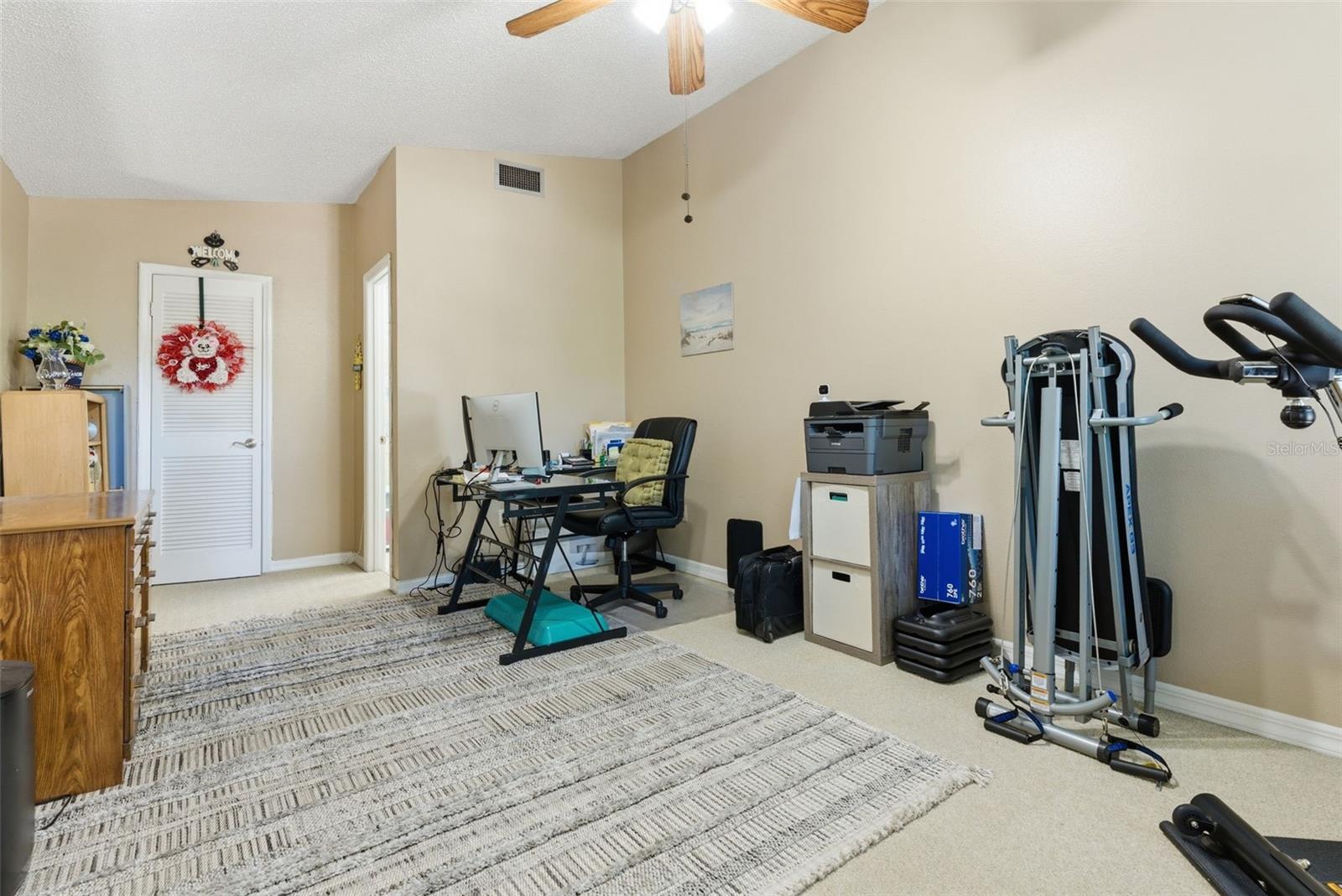 Image 24 of 41 For 3227 Valley Oaks Drive N-a