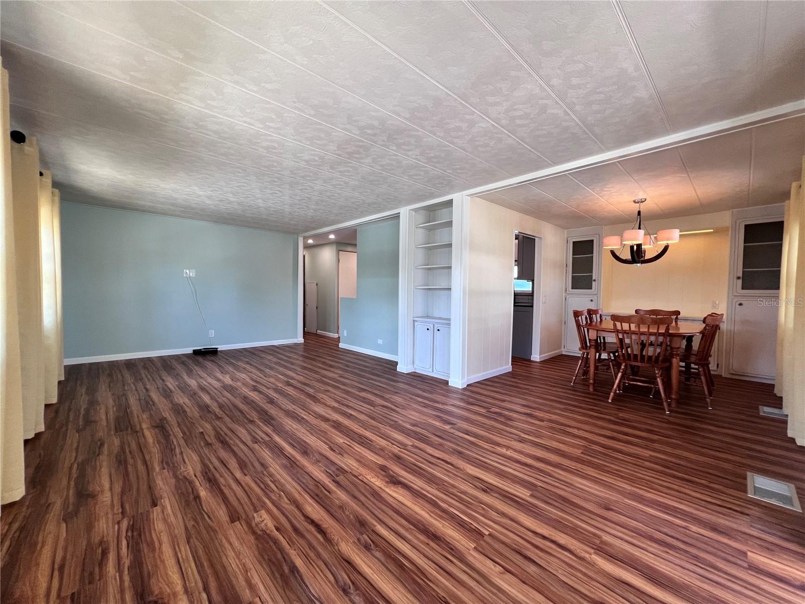 Image 15 of 56 For 1100 Belcher Road S 130