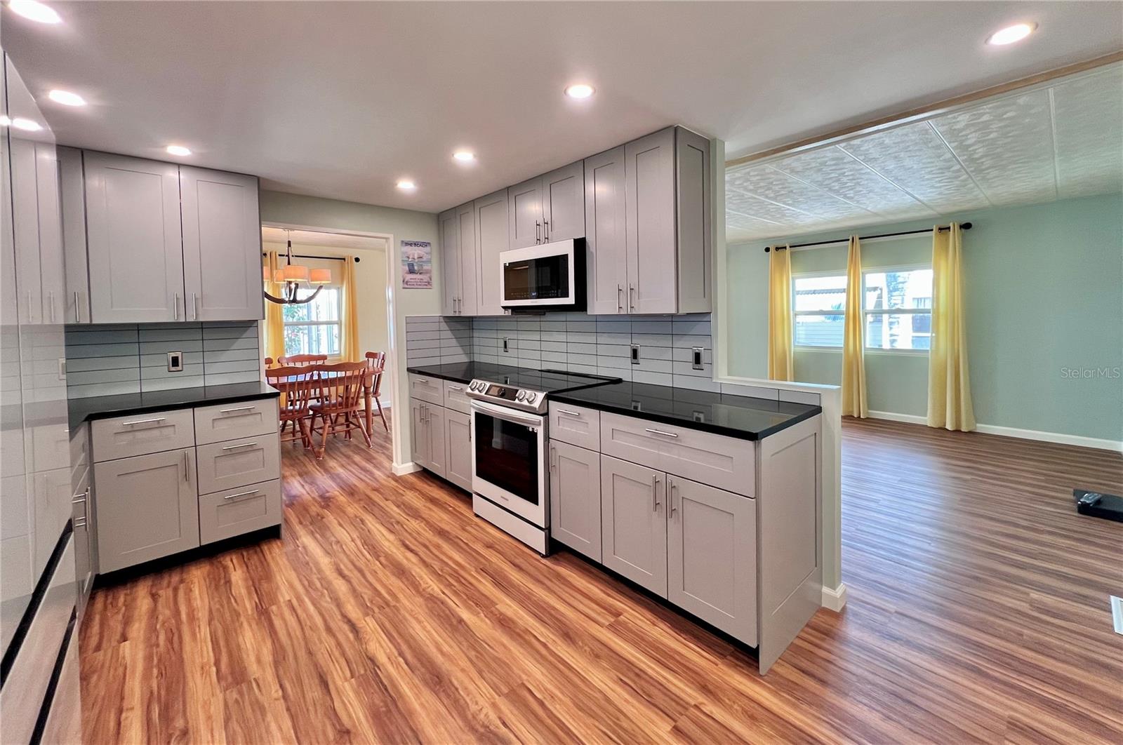 Image 7 of 56 For 1100 Belcher Road S 130