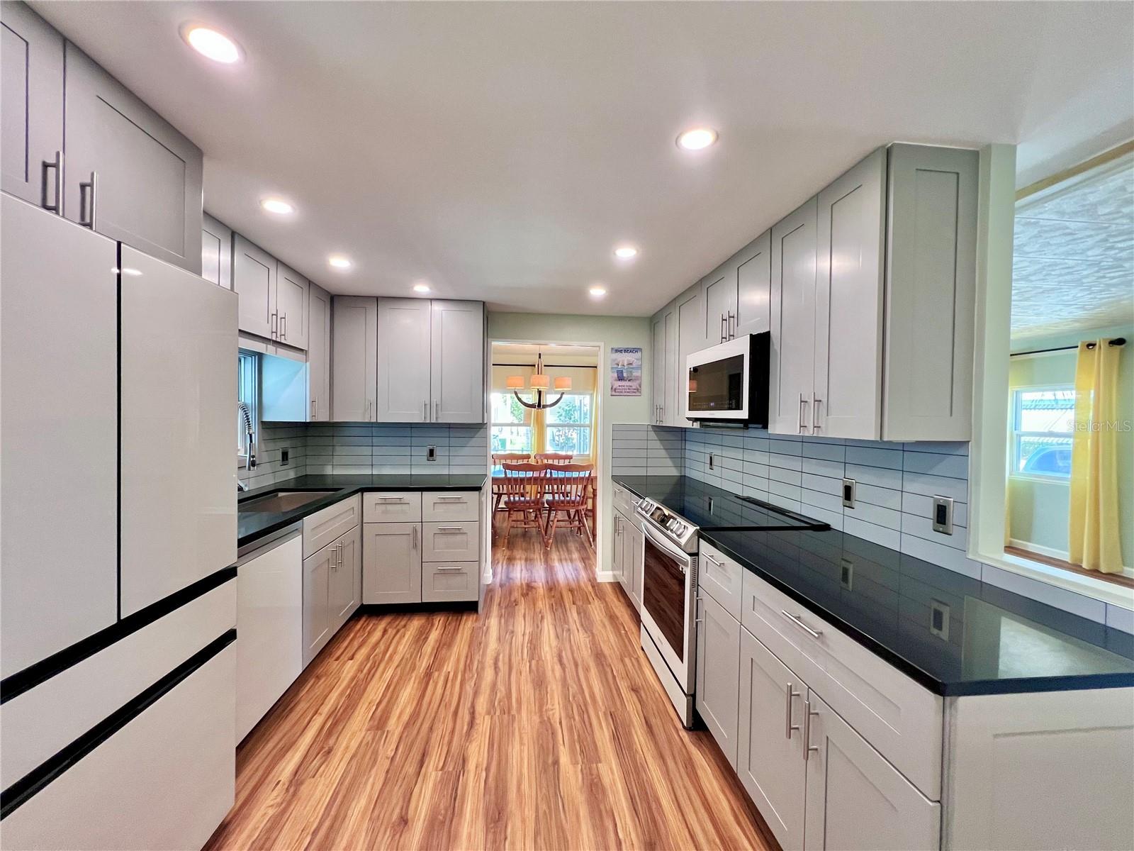 Image 8 of 56 For 1100 Belcher Road S 130