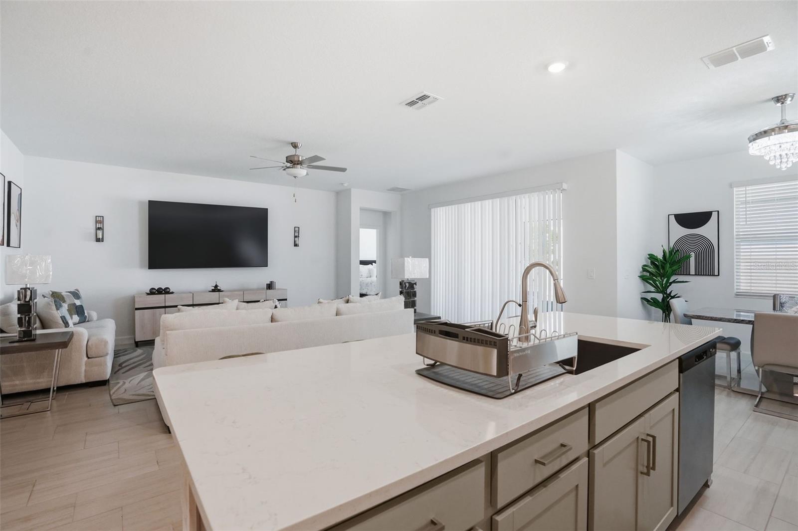 Listing photo id 17 for 10770 Tupper Cay Drive