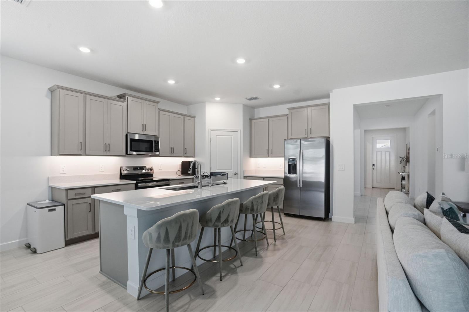 Listing photo id 19 for 10770 Tupper Cay Drive