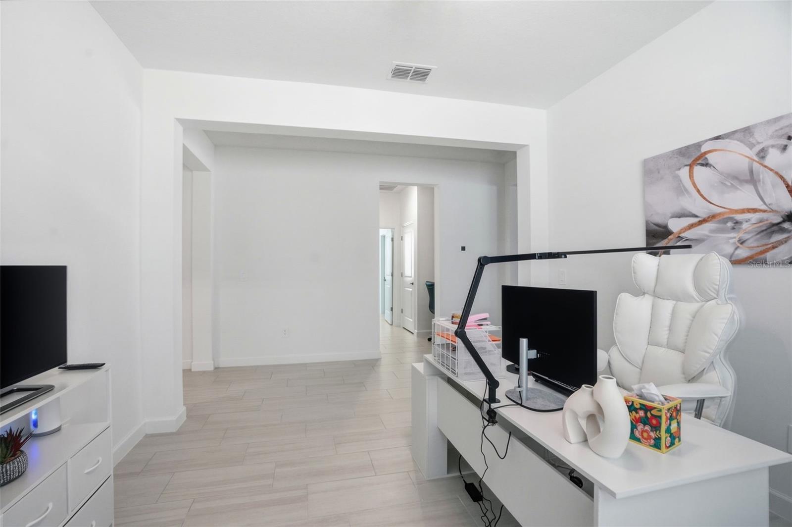Listing photo id 26 for 10770 Tupper Cay Drive