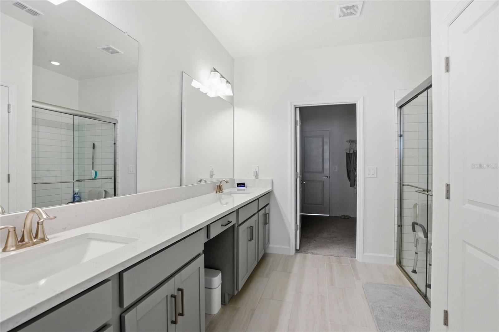 Listing photo id 31 for 10770 Tupper Cay Drive