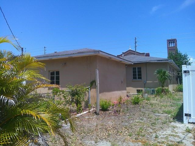 Image 4 of 29 For 2040 22nd Avenue S