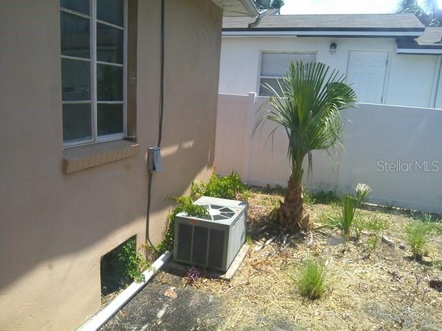 Image 5 of 29 For 2040 22nd Avenue S