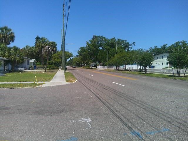 Image 7 of 29 For 2040 22nd Avenue S