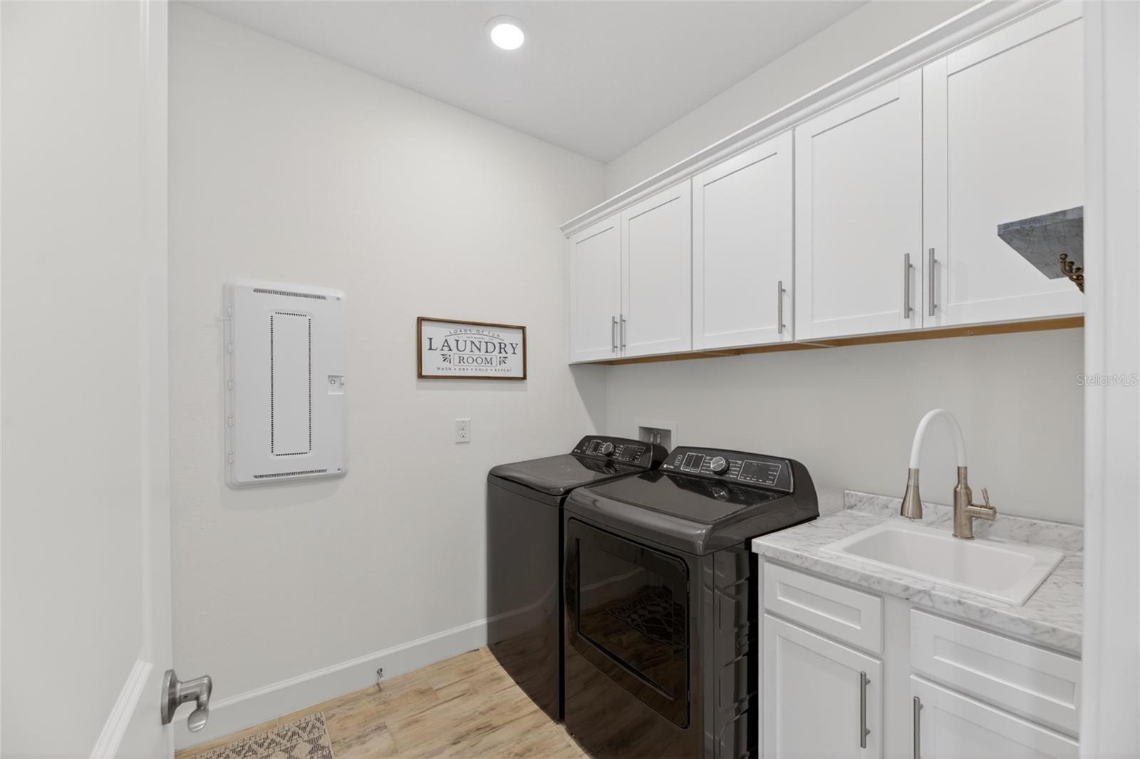 Image 39 of 88 For 1019 Signet Drive