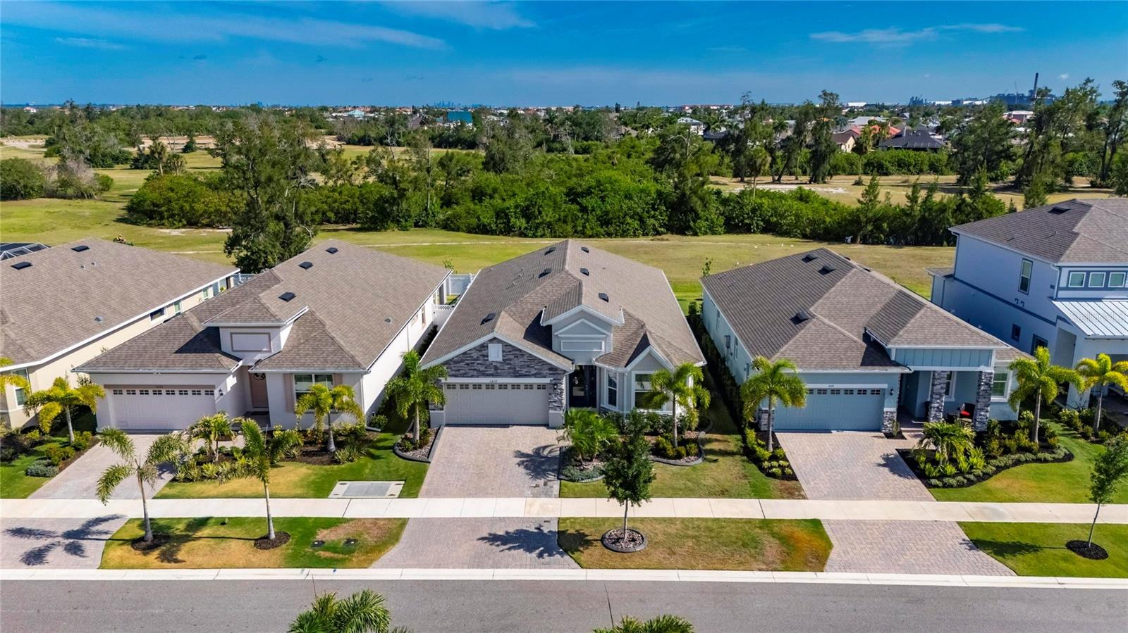 Image 56 of 88 For 1019 Signet Drive
