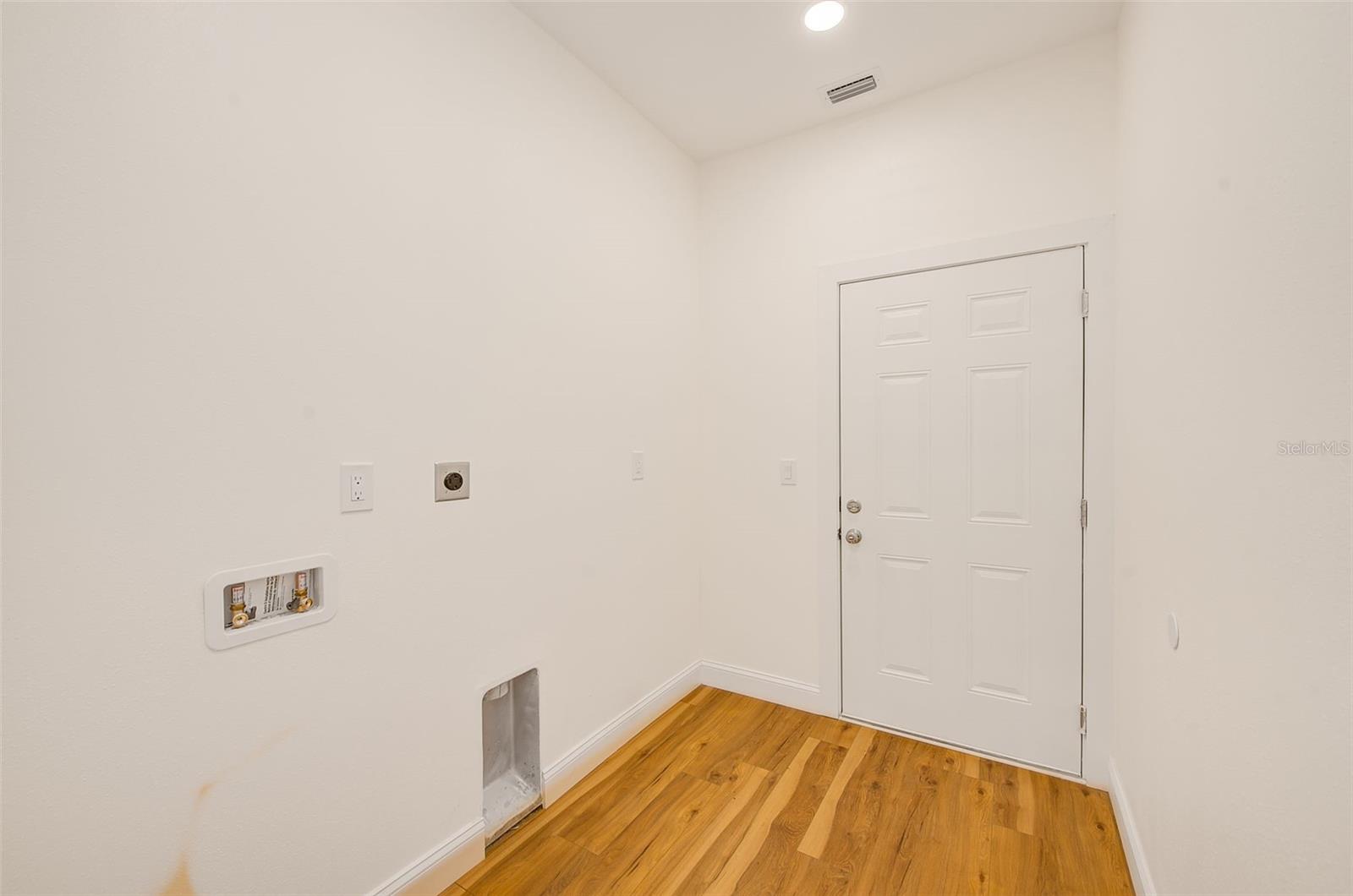 Image 27 of 42 For 3151 69th Avenue N