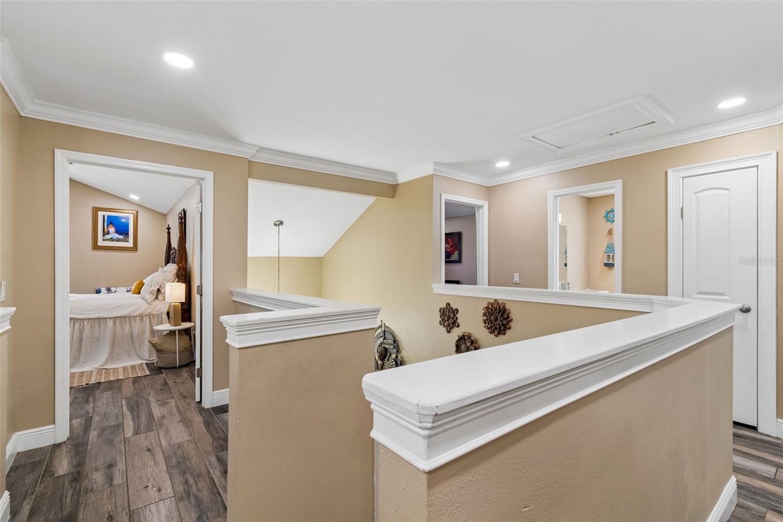 Image 16 of 49 For 9803 Long Meadow Drive
