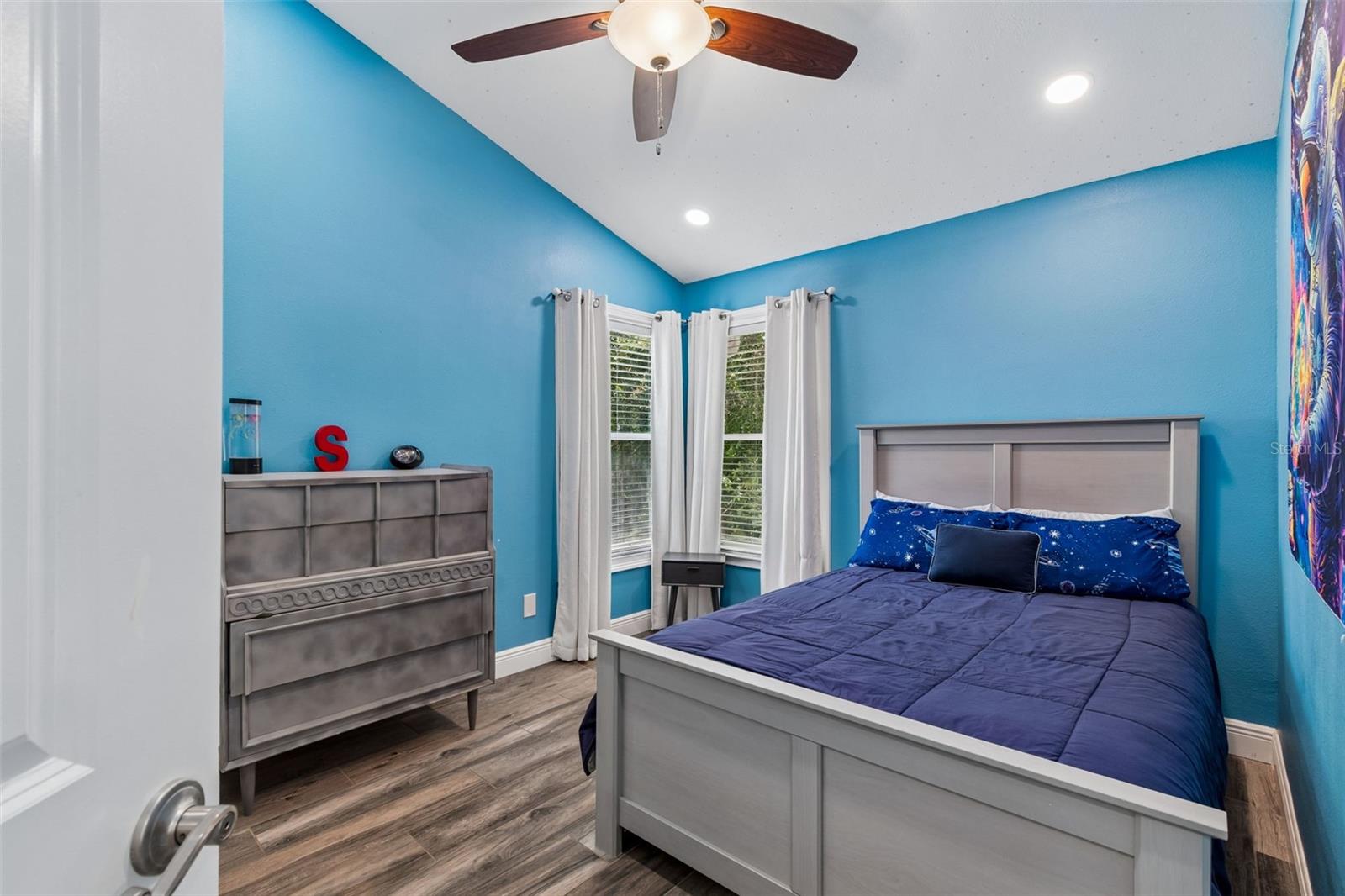Image 17 of 49 For 9803 Long Meadow Drive