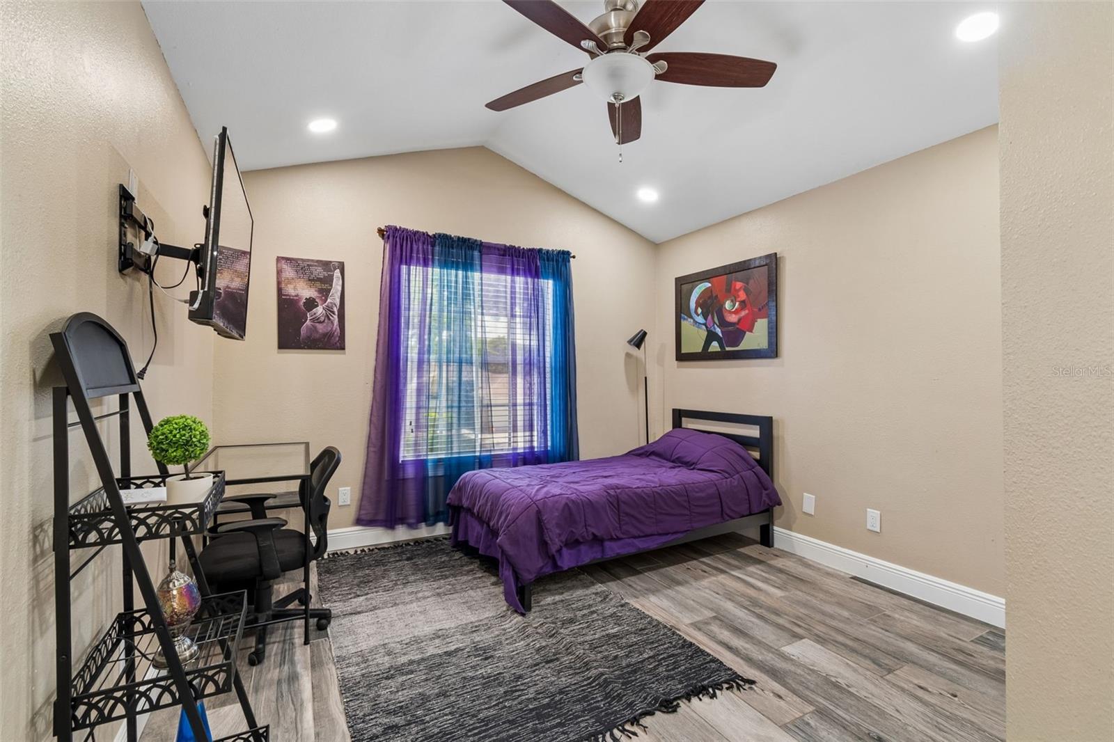 Image 22 of 49 For 9803 Long Meadow Drive