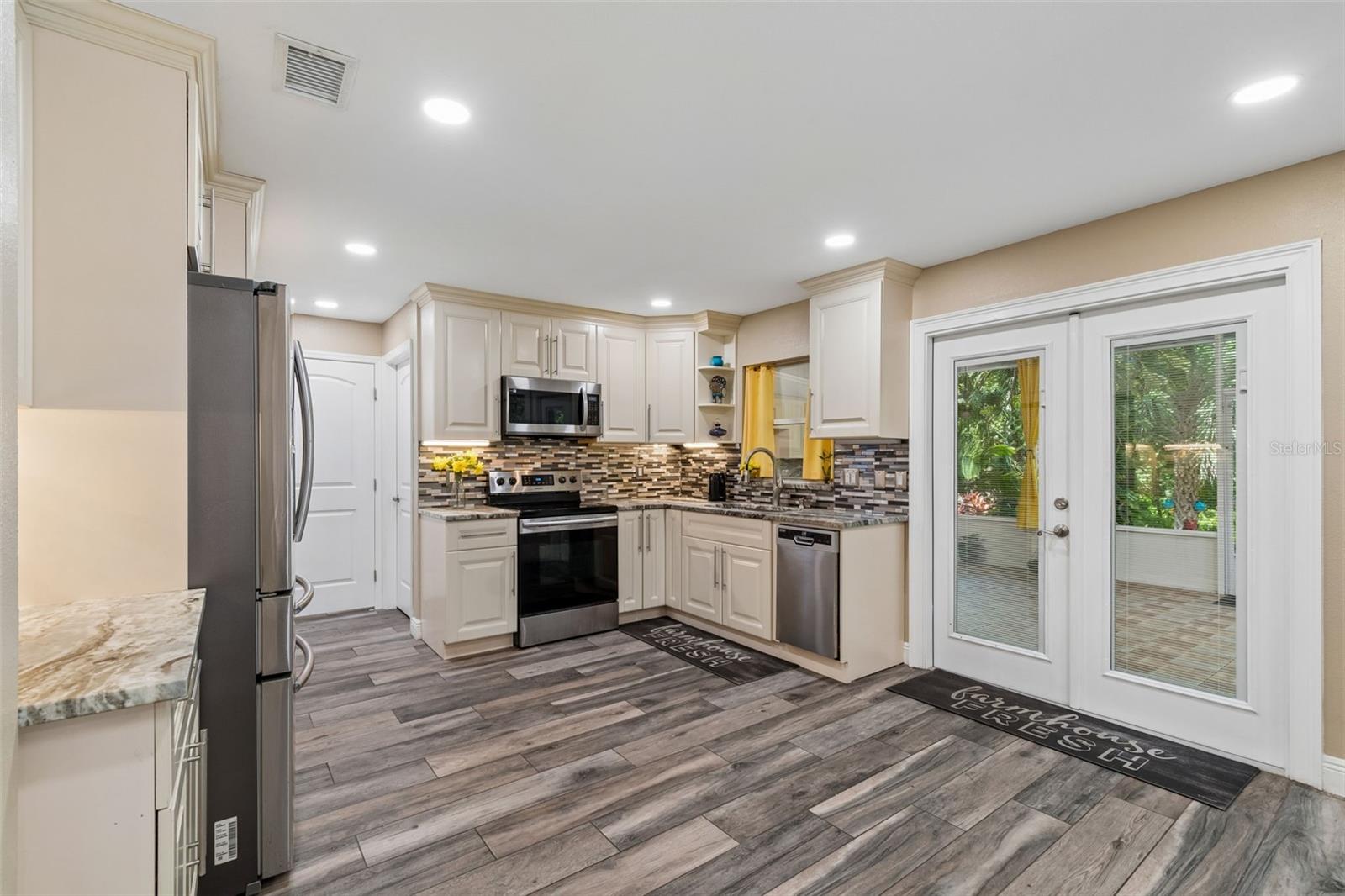 Image 32 of 49 For 9803 Long Meadow Drive