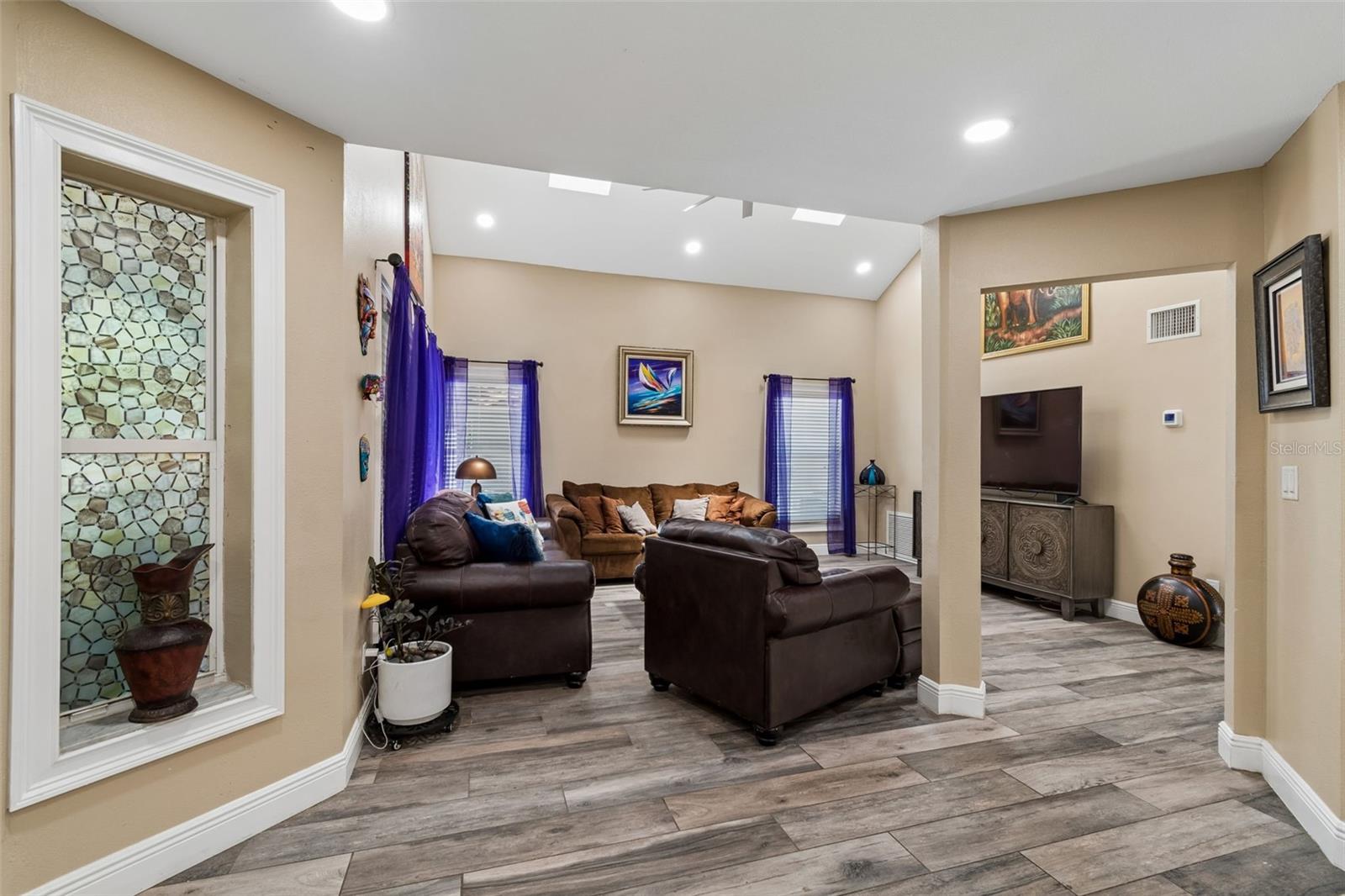 Image 33 of 49 For 9803 Long Meadow Drive