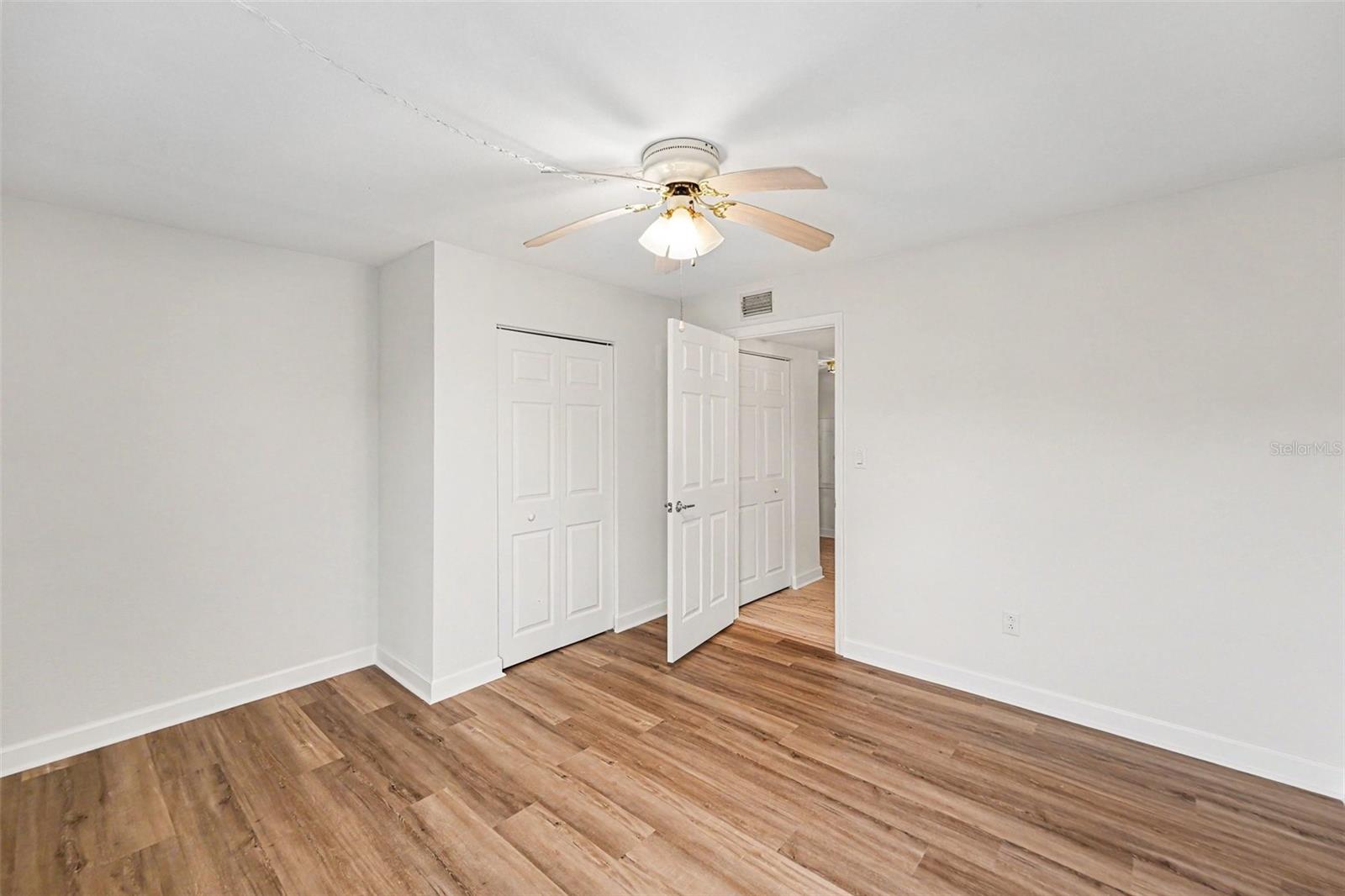 Image 10 of 18 For 546 Plaza Seville Court 85