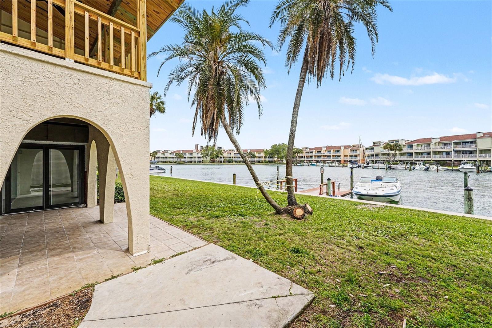 Image 15 of 18 For 546 Plaza Seville Court 85
