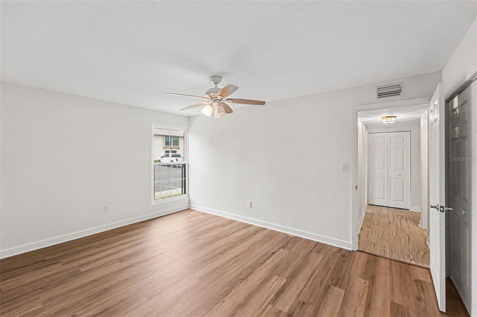 Image 7 of 18 For 546 Plaza Seville Court 85