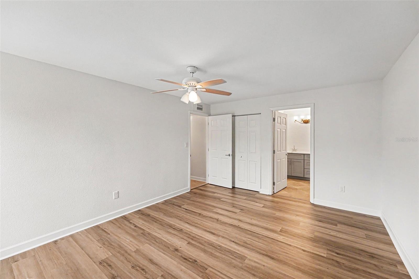 Image 8 of 18 For 546 Plaza Seville Court 85