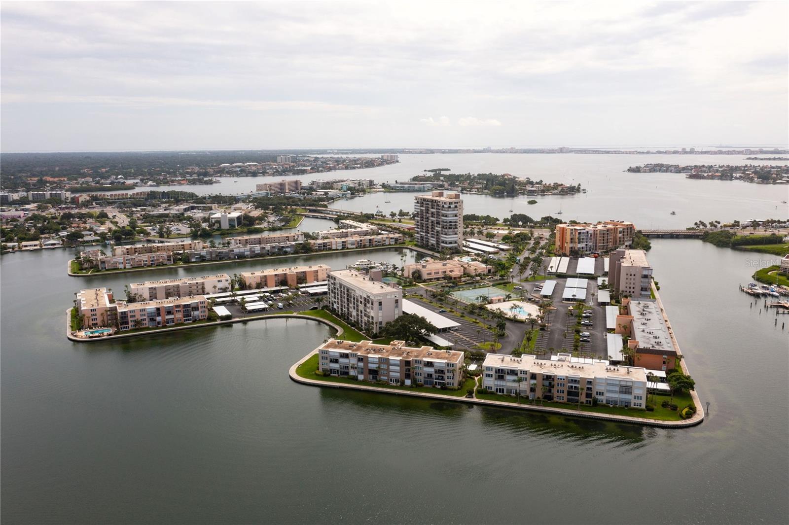 Image 29 of 31 For 7910 Sun Island Drive S 302