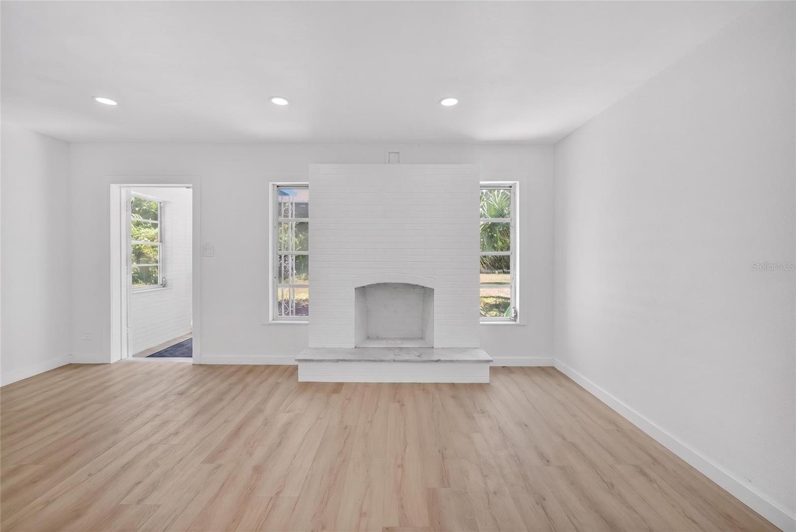 Image 12 of 48 For 4725 Tuttle Avenue