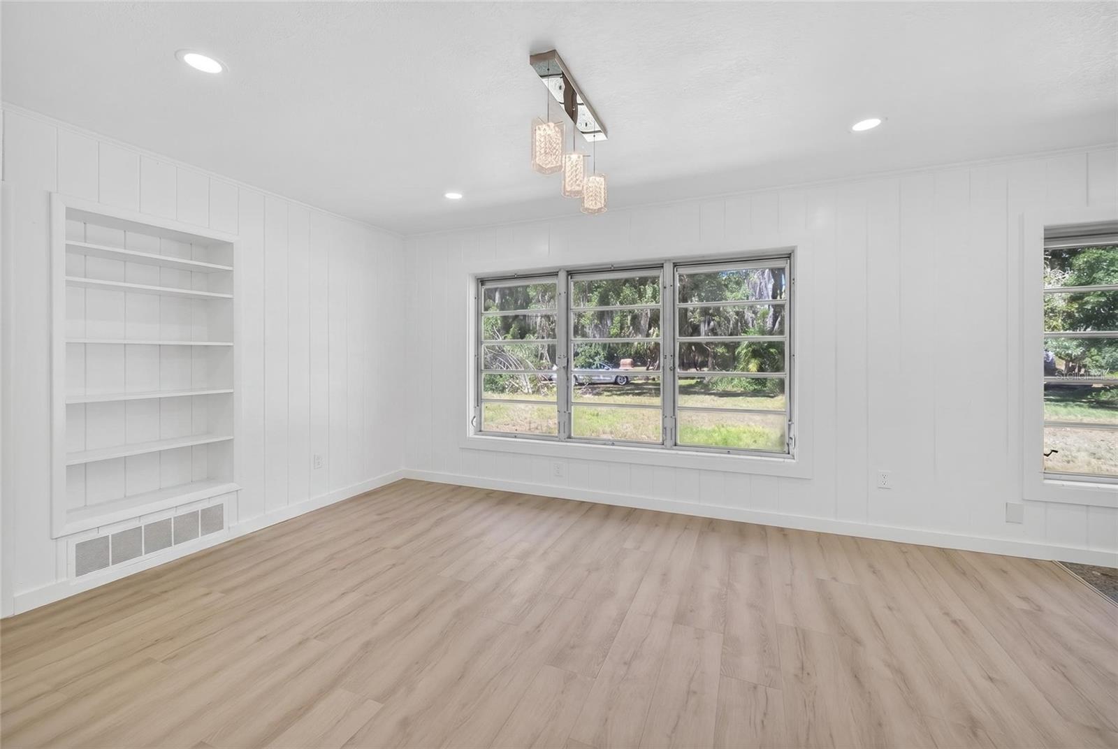 Image 15 of 48 For 4725 Tuttle Avenue
