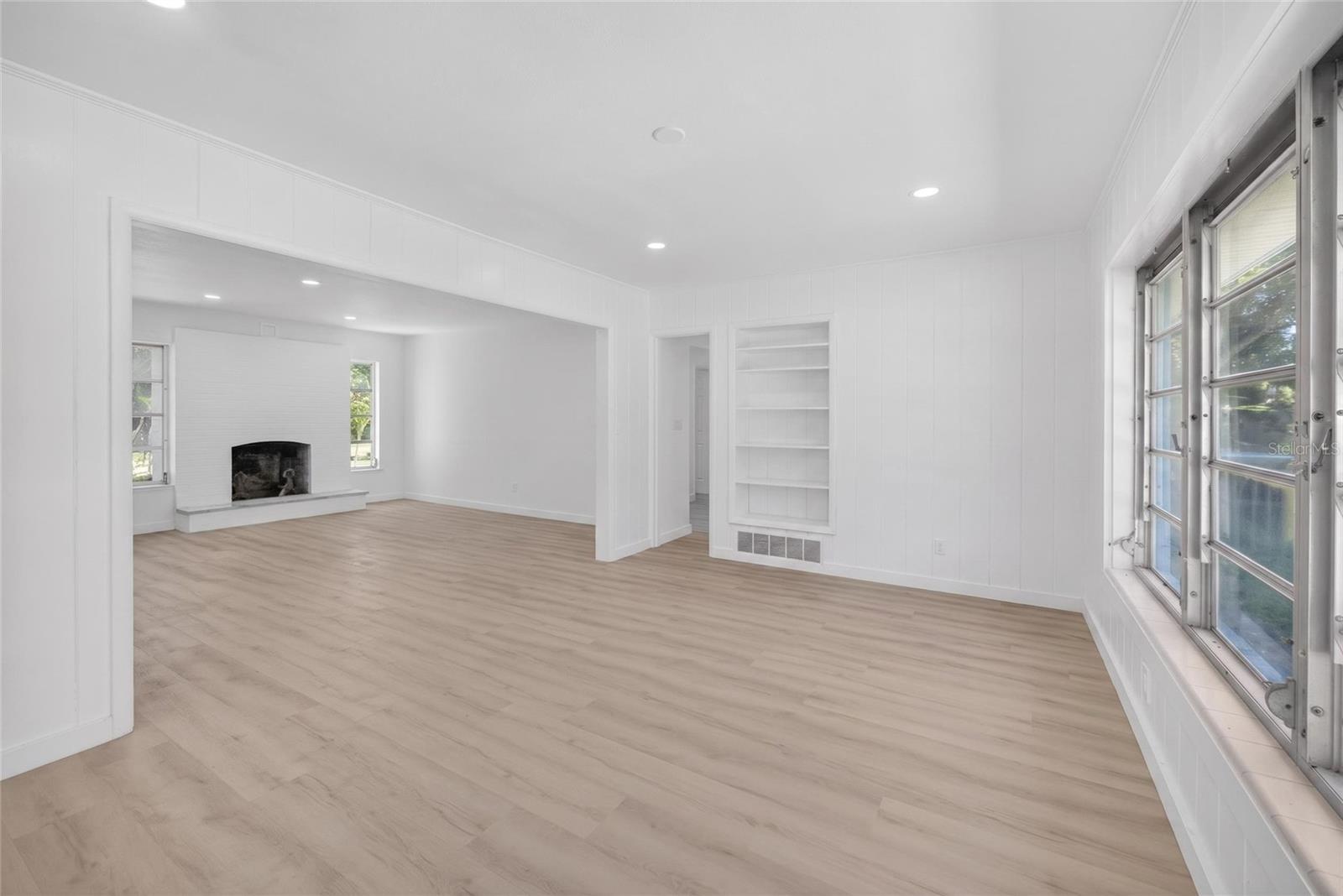 Image 16 of 48 For 4725 Tuttle Avenue