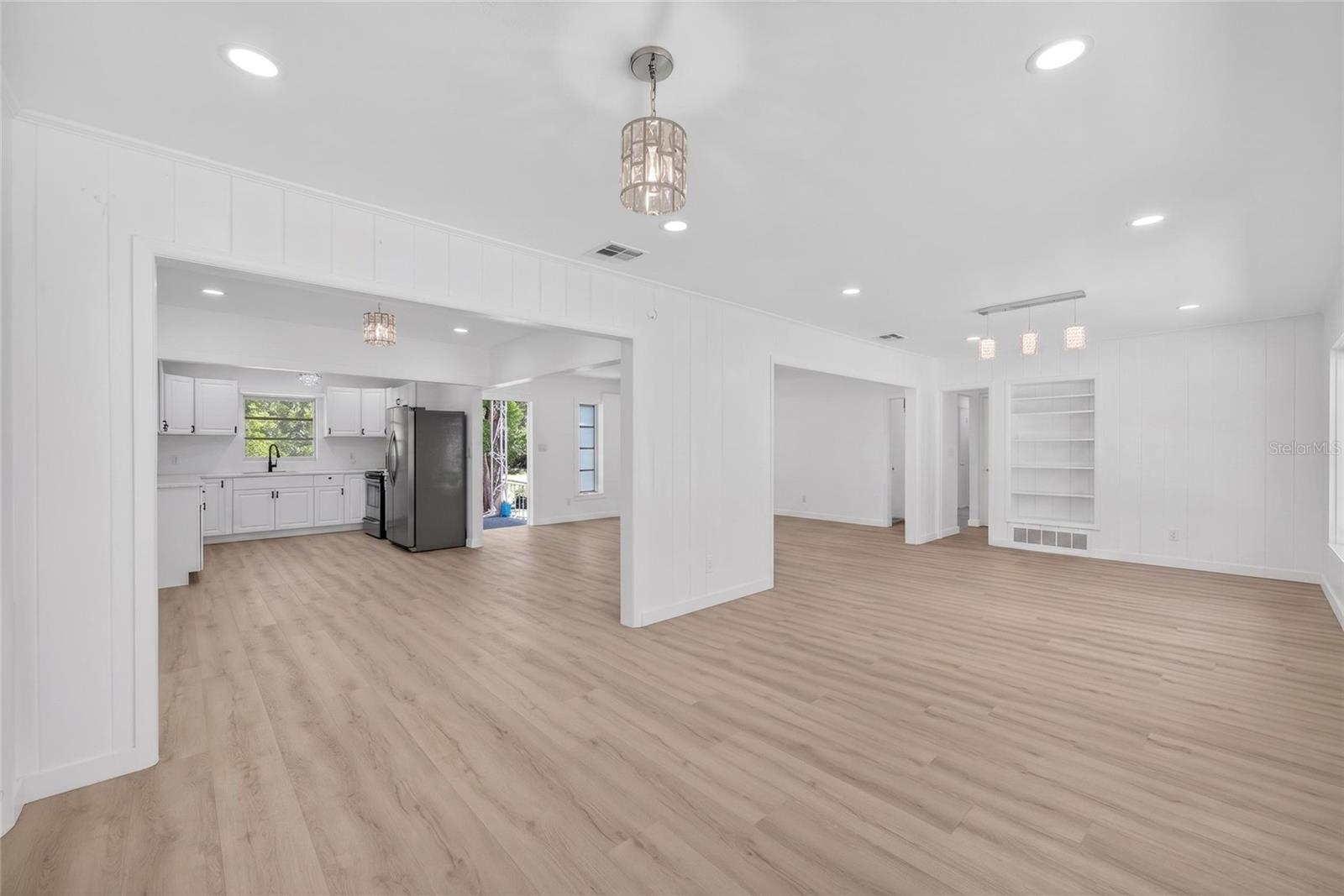 Image 20 of 48 For 4725 Tuttle Avenue