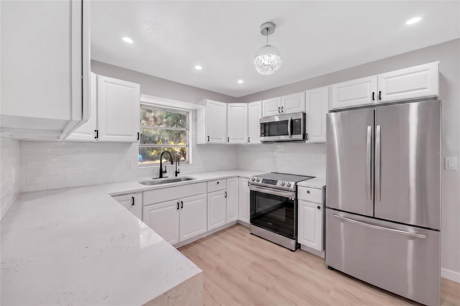 Image 4 of 48 For 4725 Tuttle Avenue