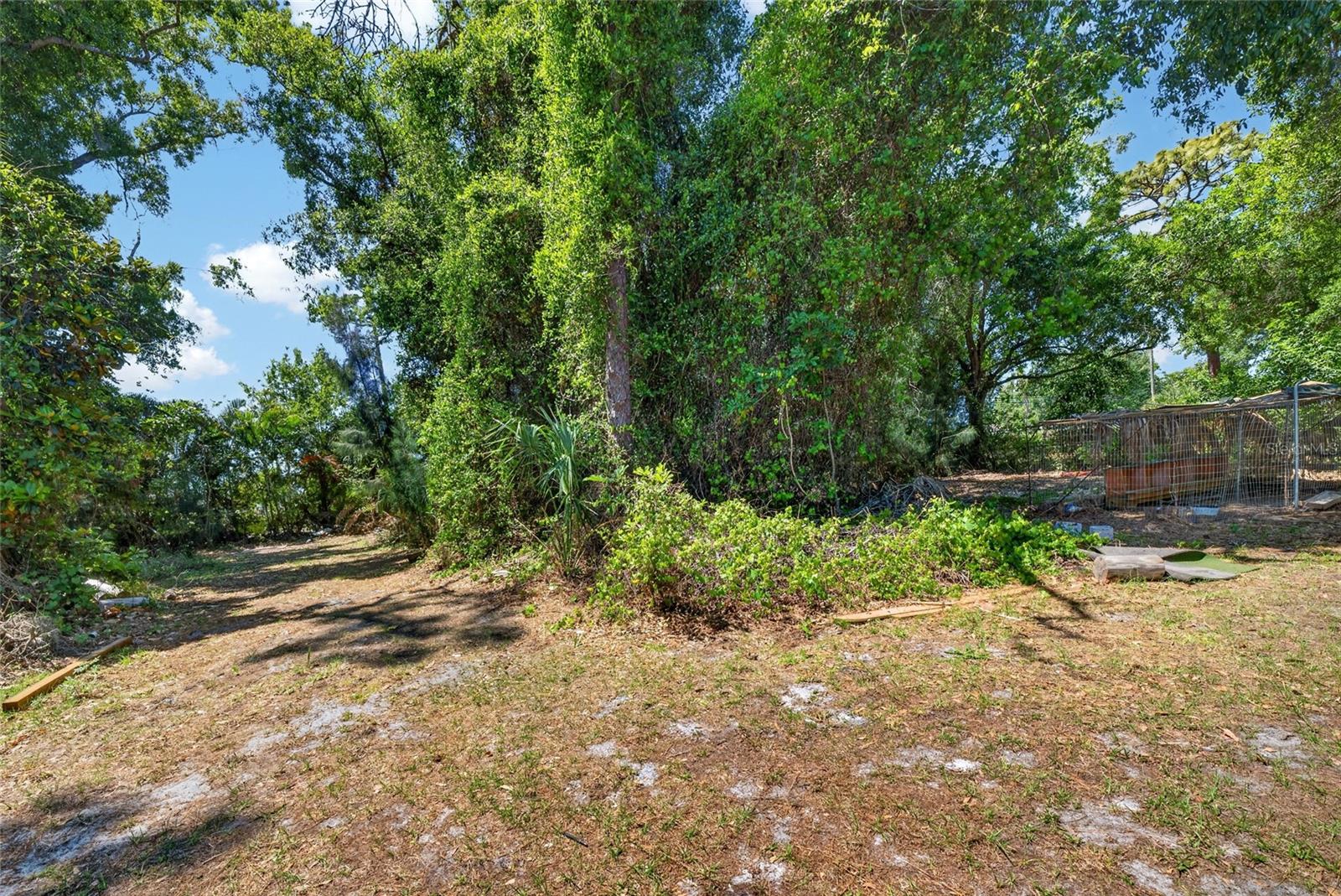 Image 42 of 48 For 4725 Tuttle Avenue