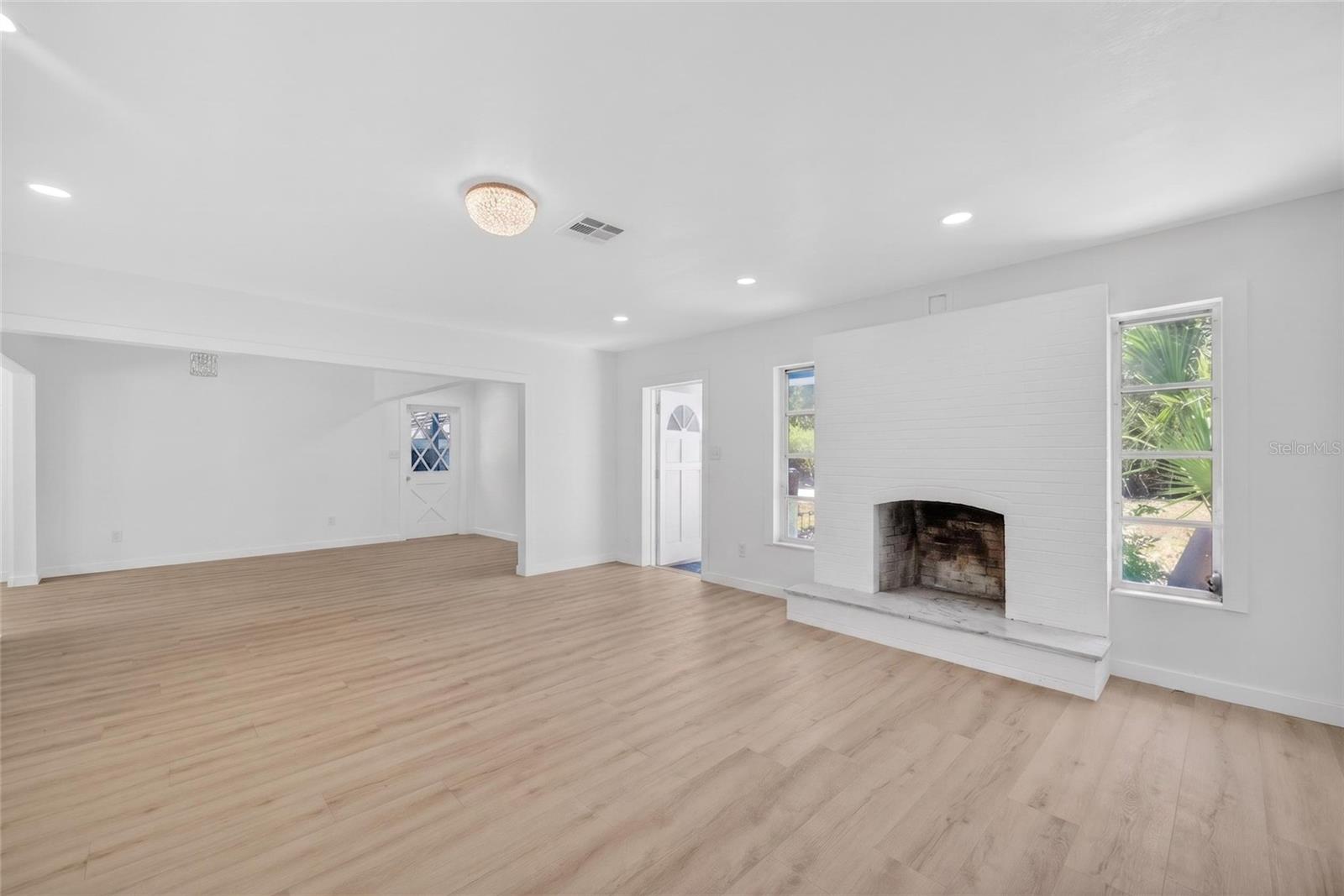 Image 6 of 48 For 4725 Tuttle Avenue