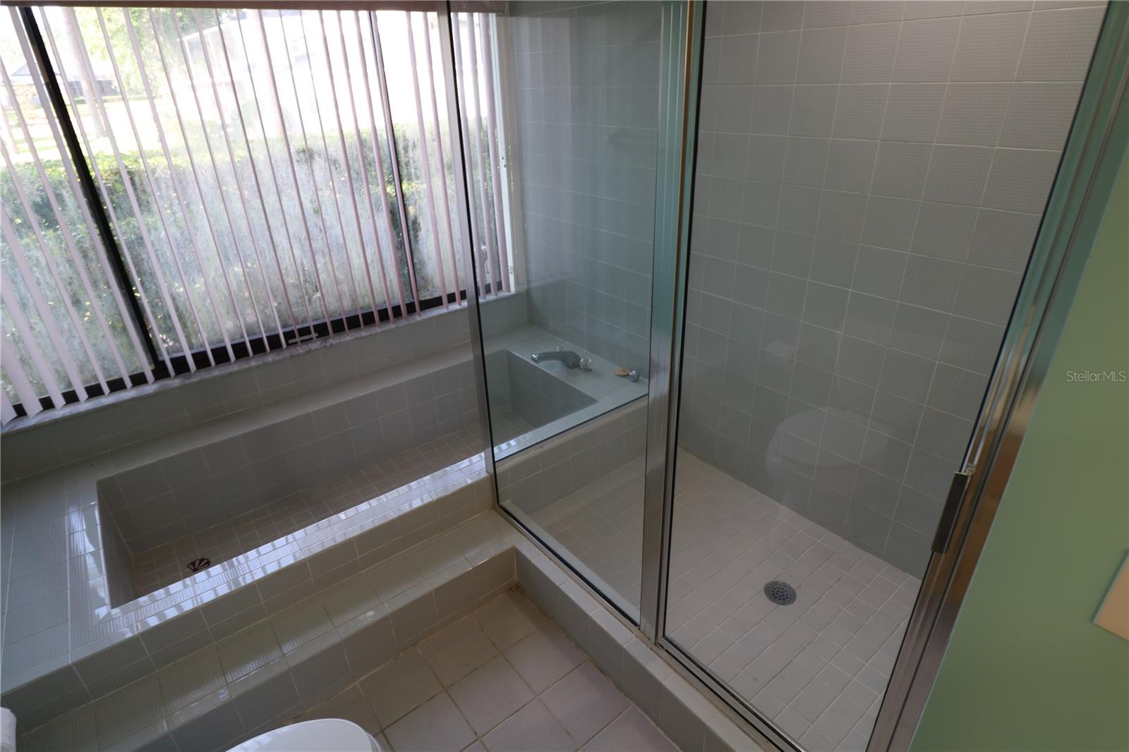 Image 32 of 50 For 5424 Saddlebrook Way