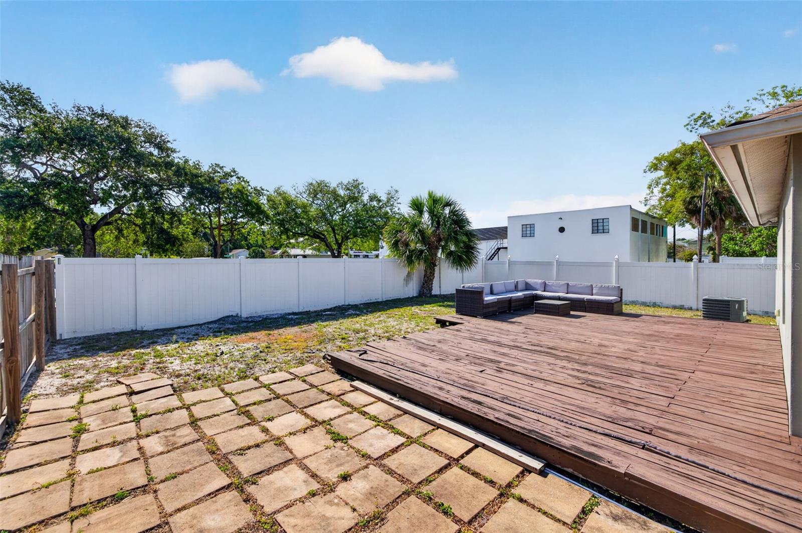 Image 22 of 30 For 5801 Miami Place