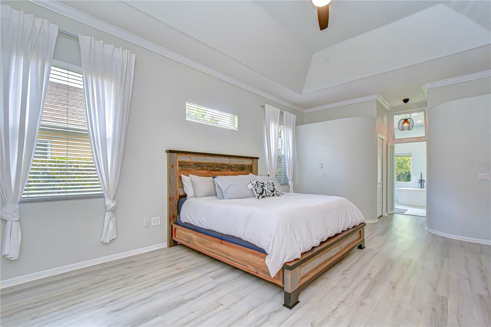 Image 20 of 43 For 2228 Valrico Forest Drive