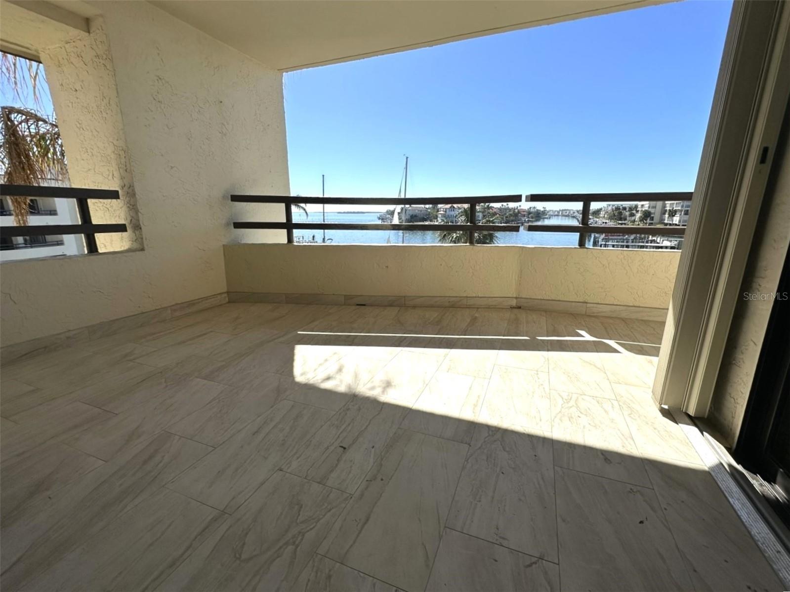 Image 11 of 36 For 126 1st Street E 209