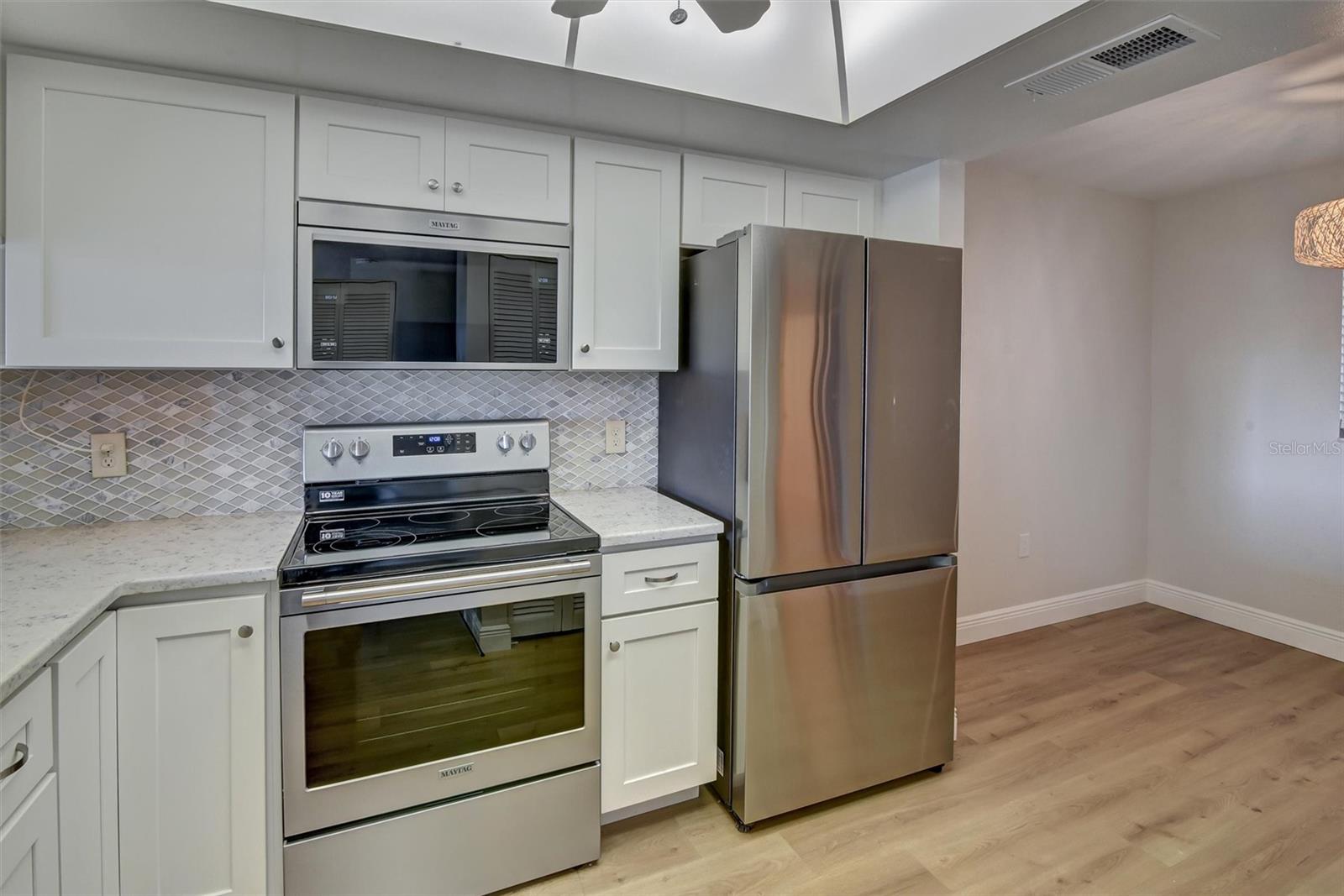 Image 16 of 36 For 126 1st Street E 209