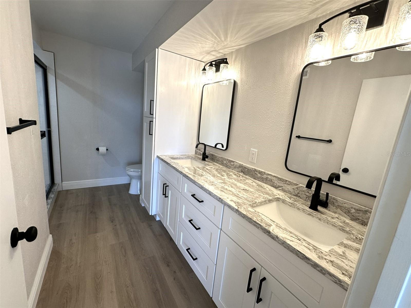 Image 23 of 36 For 126 1st Street E 209
