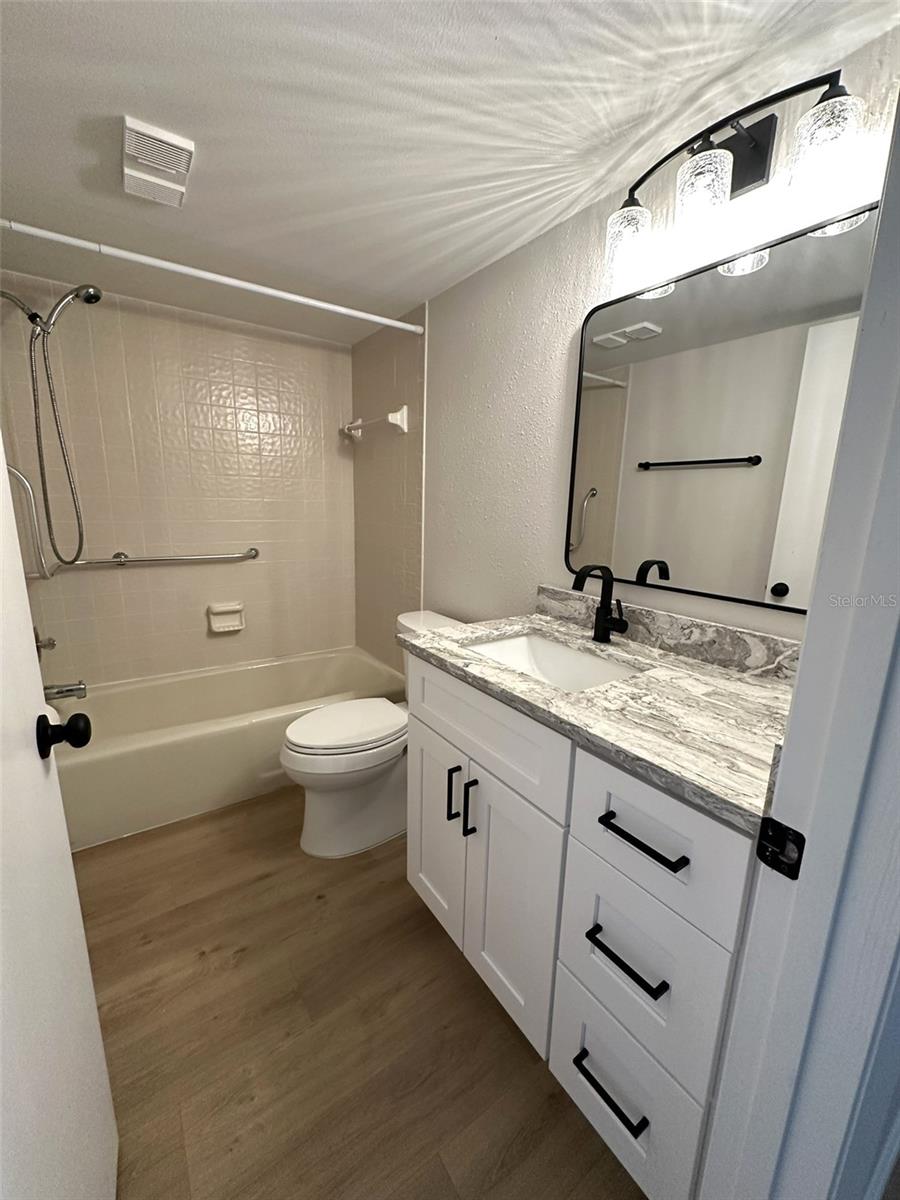 Image 28 of 36 For 126 1st Street E 209