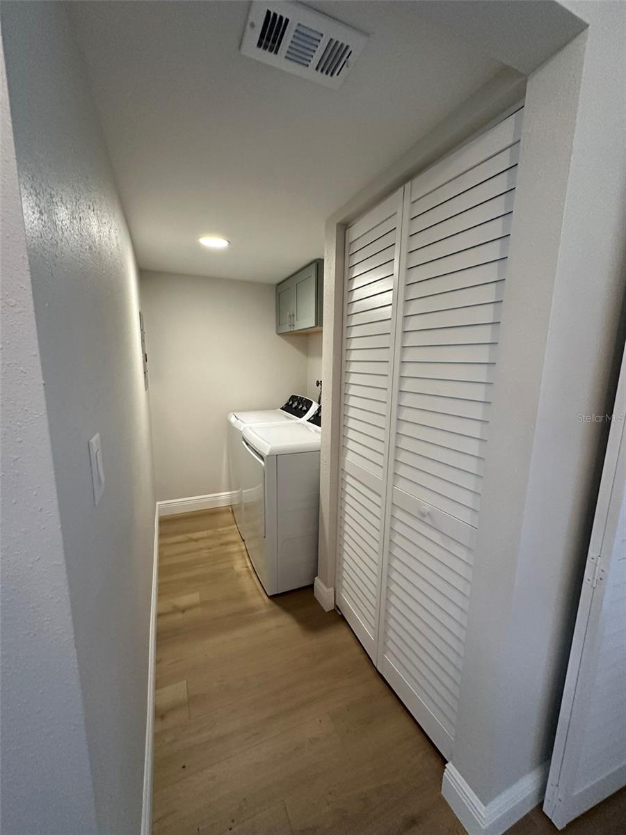 Image 29 of 36 For 126 1st Street E 209