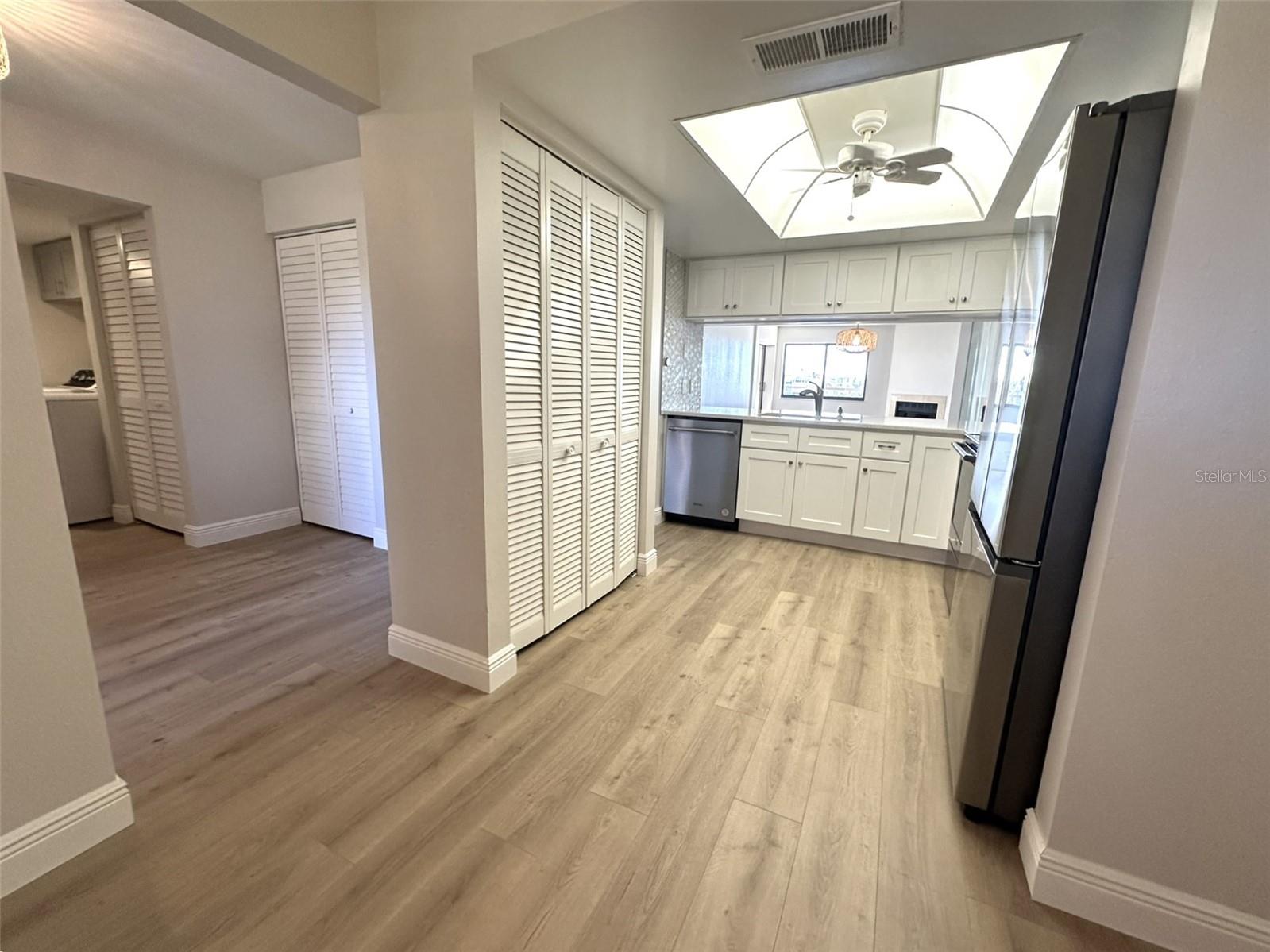 Image 8 of 36 For 126 1st Street E 209