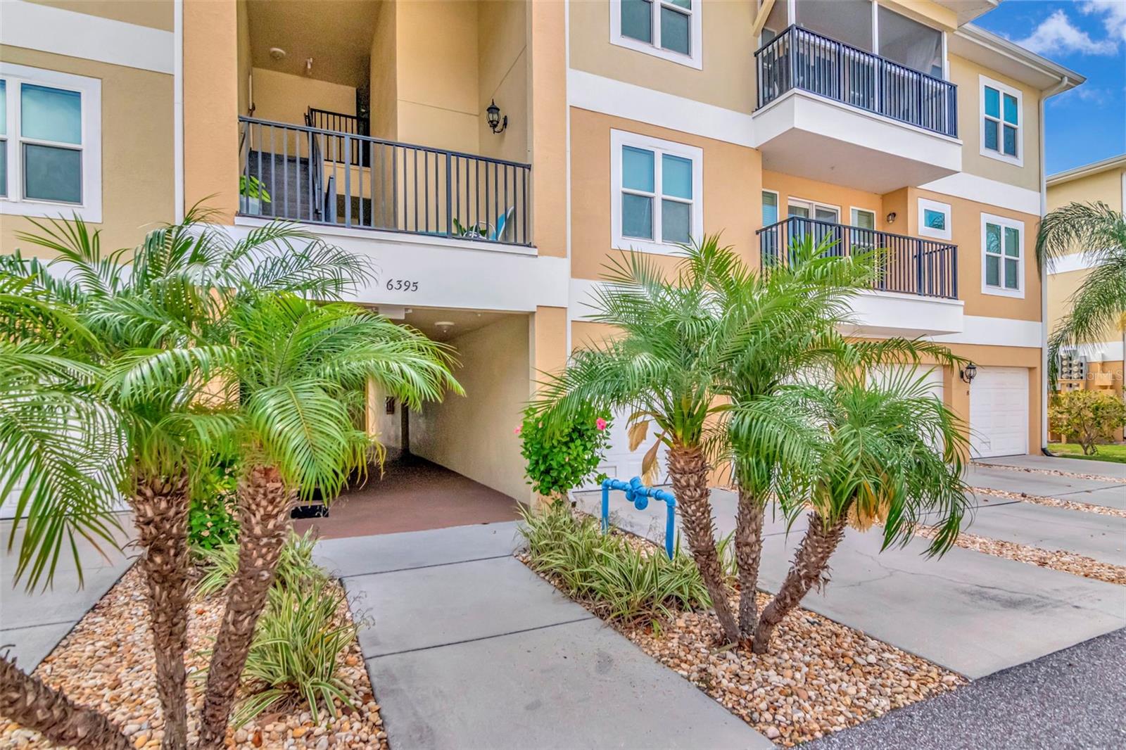 Image 3 of 83 For 6395 Banyan Boulevard 303