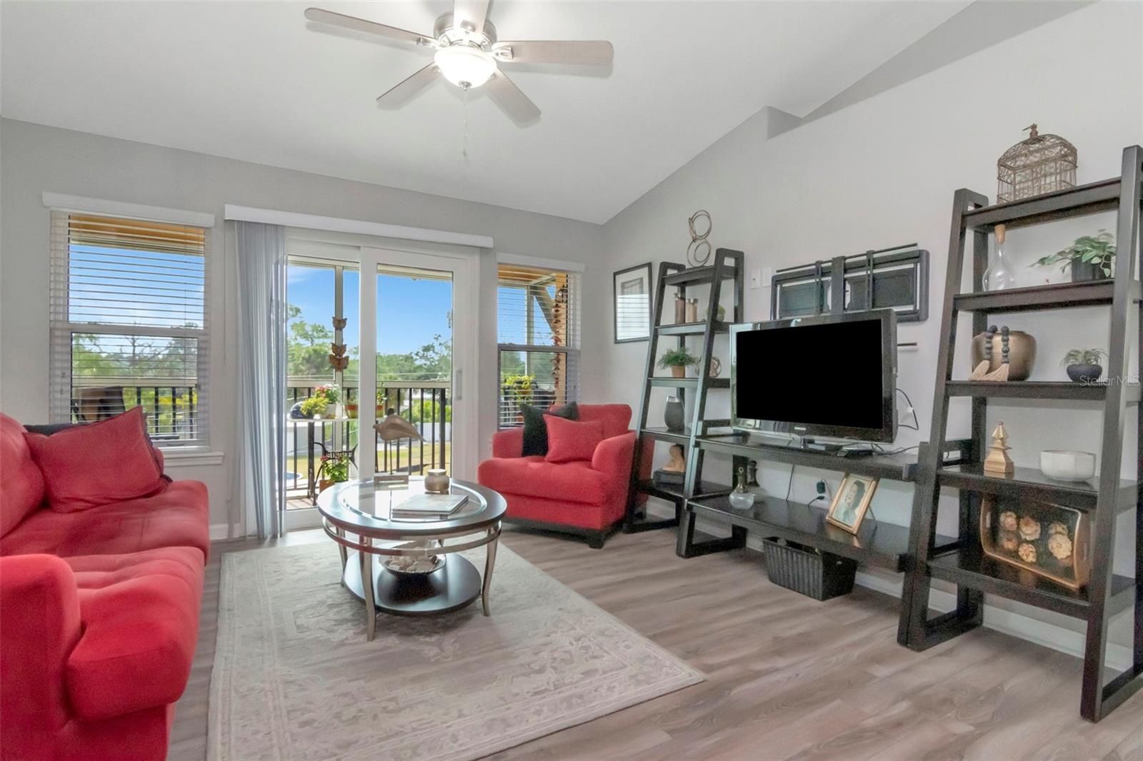 Image 31 of 83 For 6395 Banyan Boulevard 303
