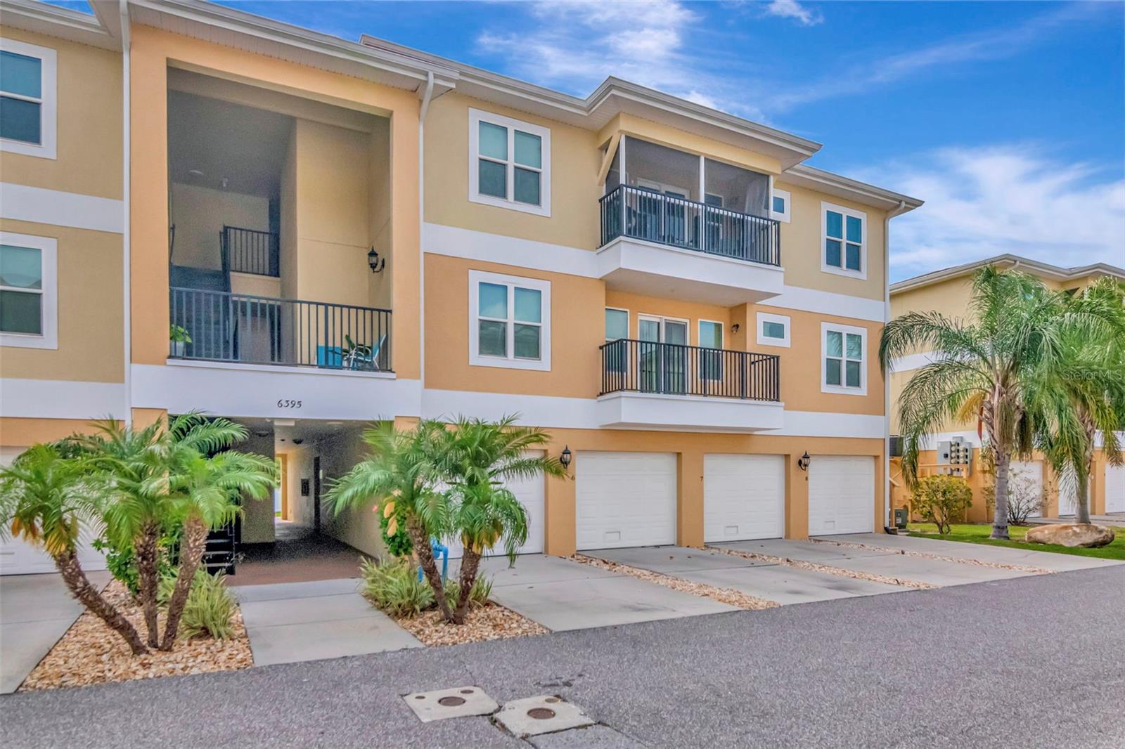 Image 4 of 83 For 6395 Banyan Boulevard 303