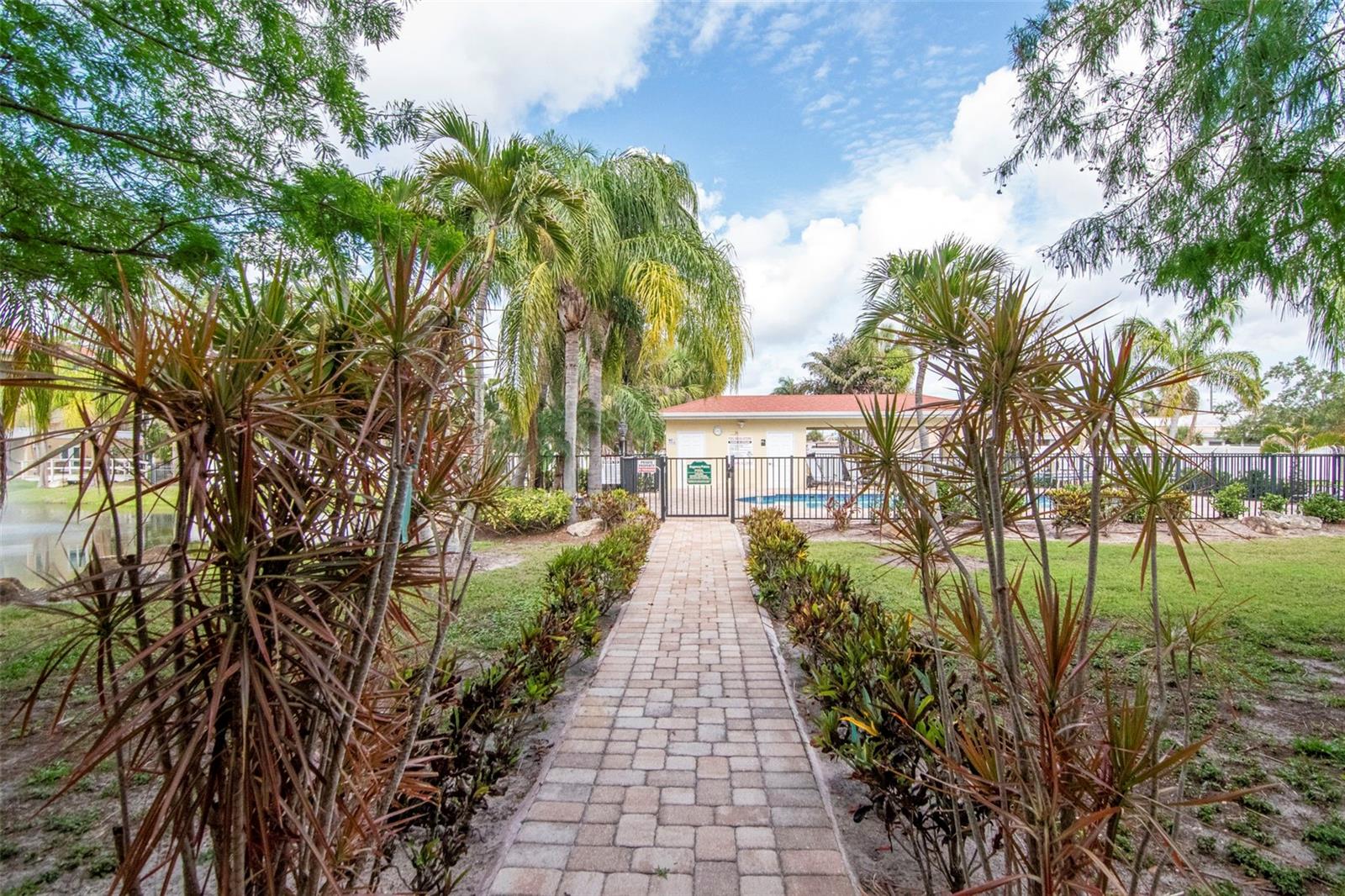 Image 47 of 83 For 6395 Banyan Boulevard 303