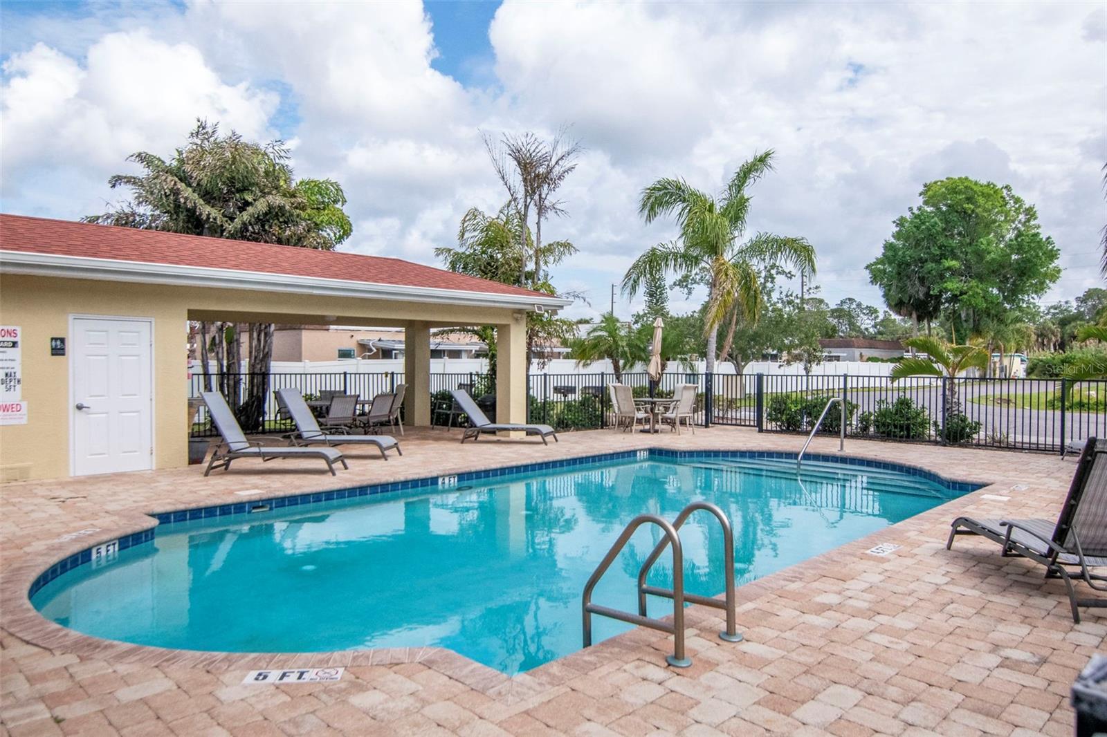 Image 48 of 83 For 6395 Banyan Boulevard 303