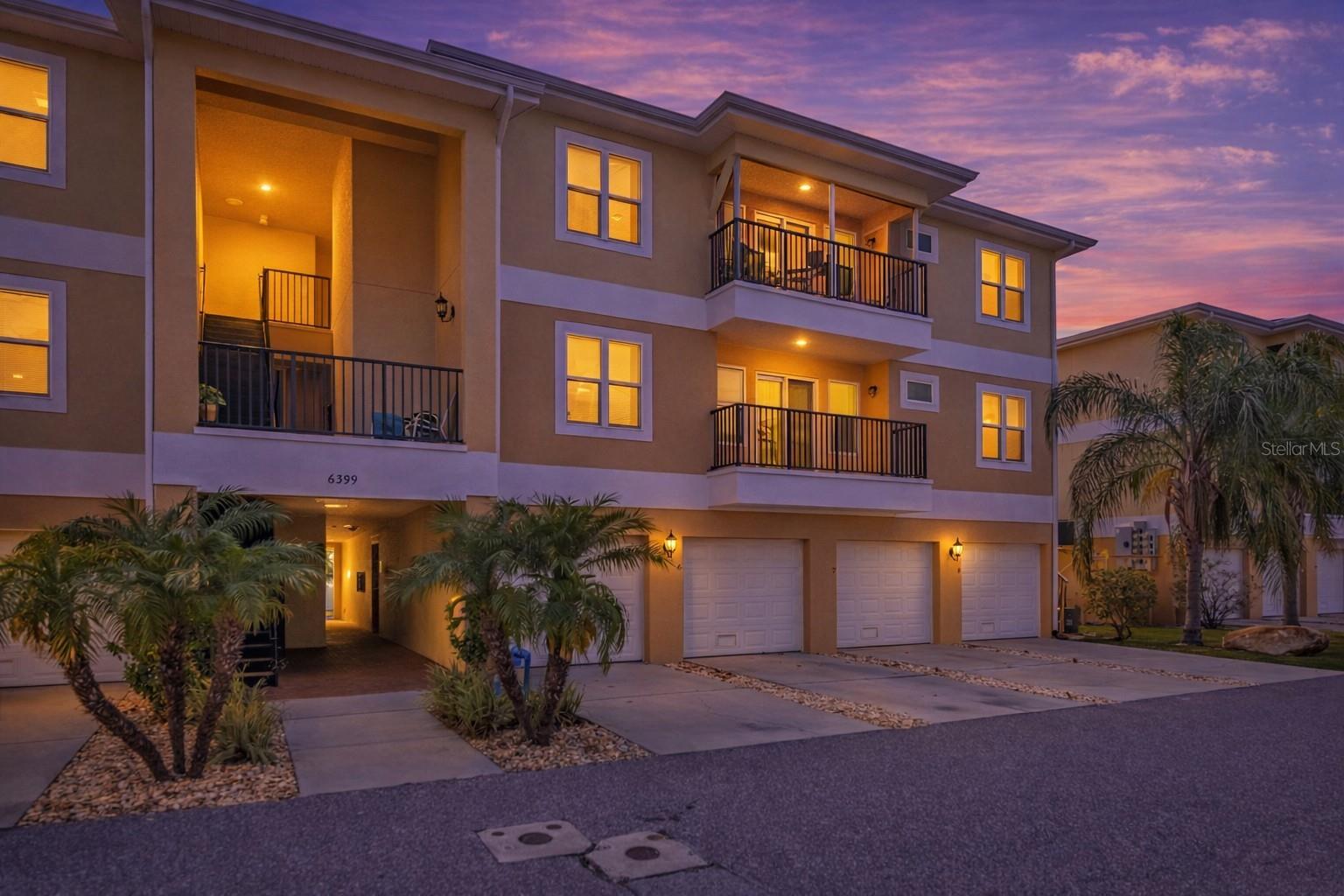 Image 5 of 83 For 6395 Banyan Boulevard 303