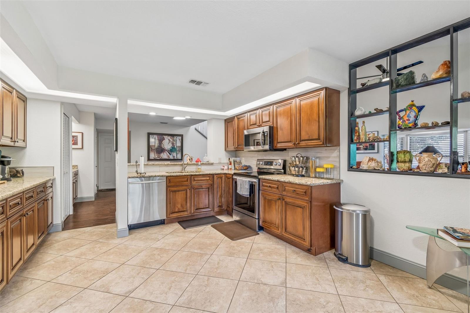 Image 18 of 90 For 2318 Village Green Boulevard