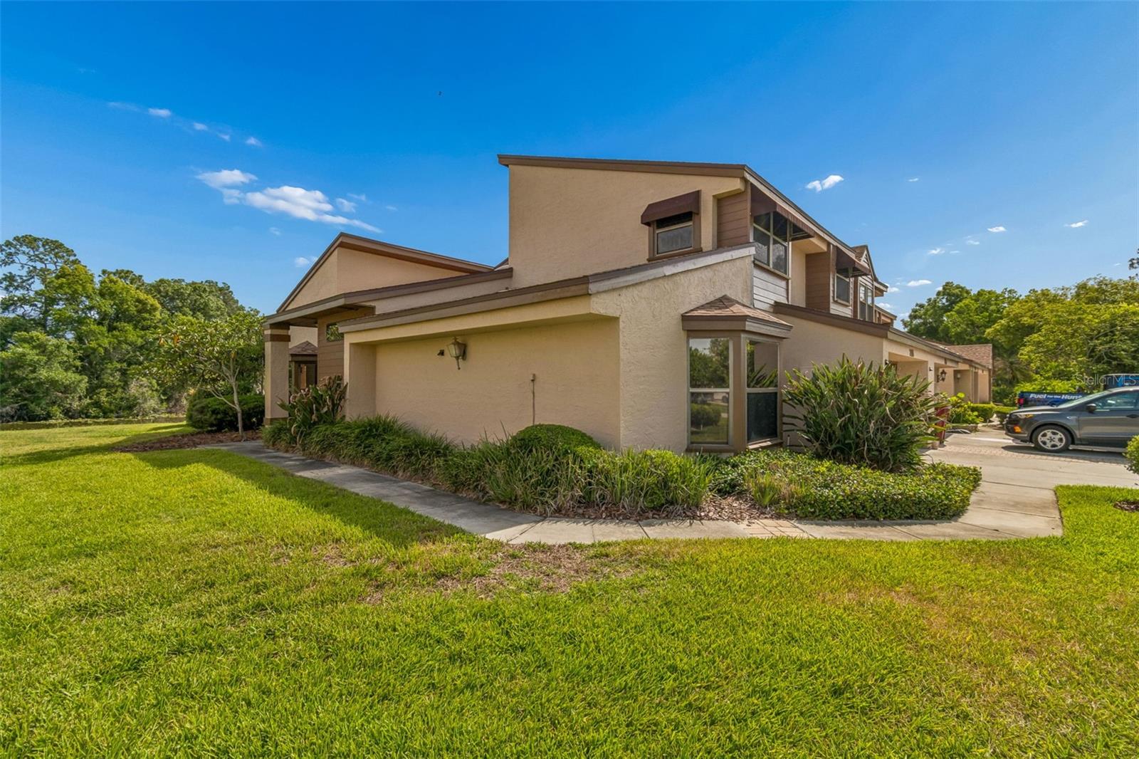 Image 3 of 90 For 2318 Village Green Boulevard