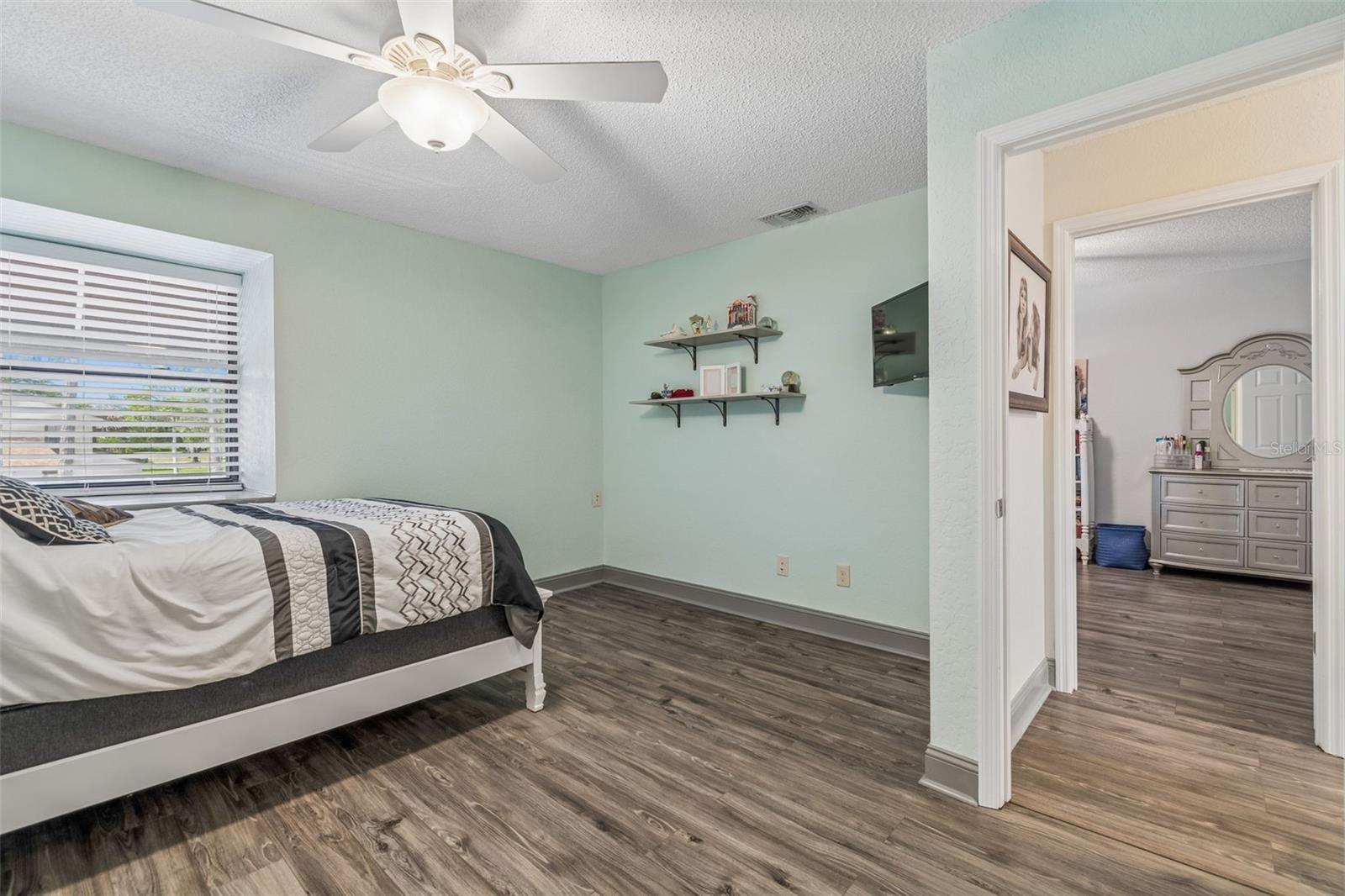 Image 48 of 90 For 2318 Village Green Boulevard