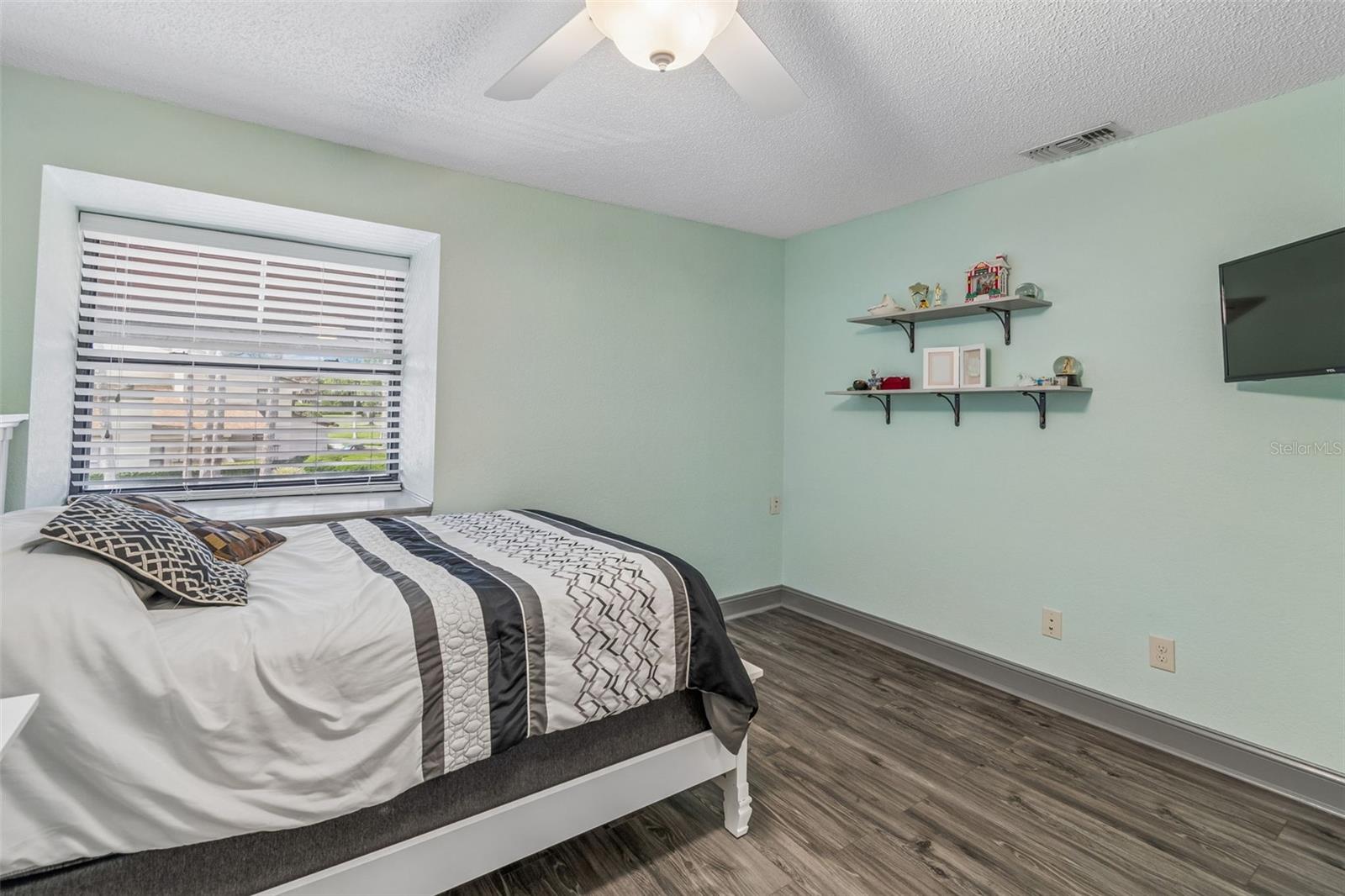 Image 49 of 90 For 2318 Village Green Boulevard